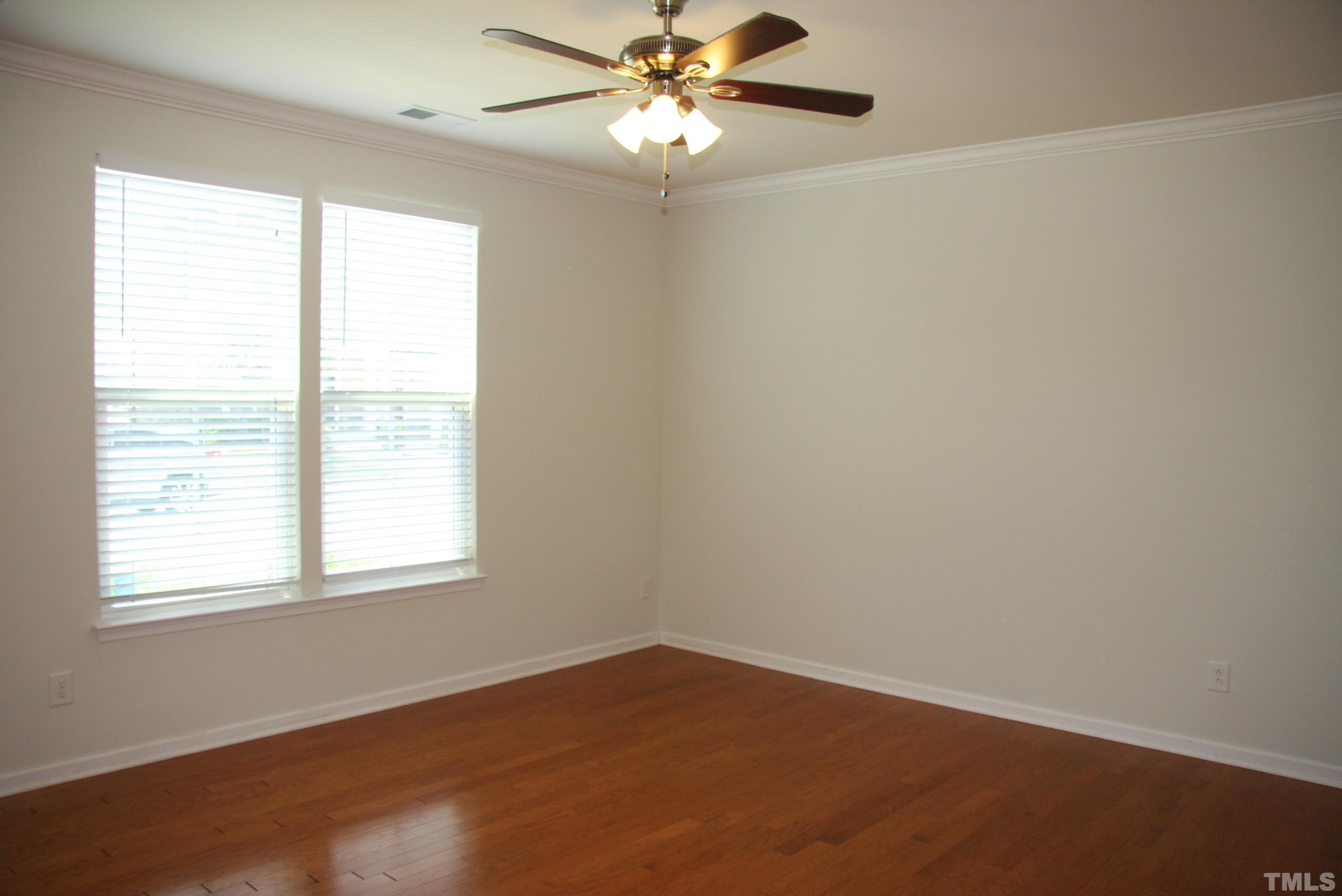 1012 Semora Lane Property Photo 3