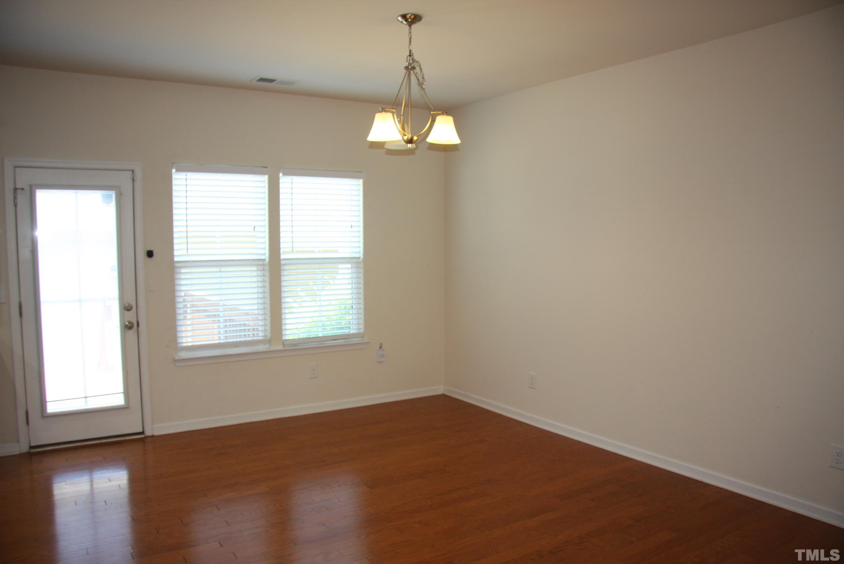 1012 Semora Lane Property Photo 9