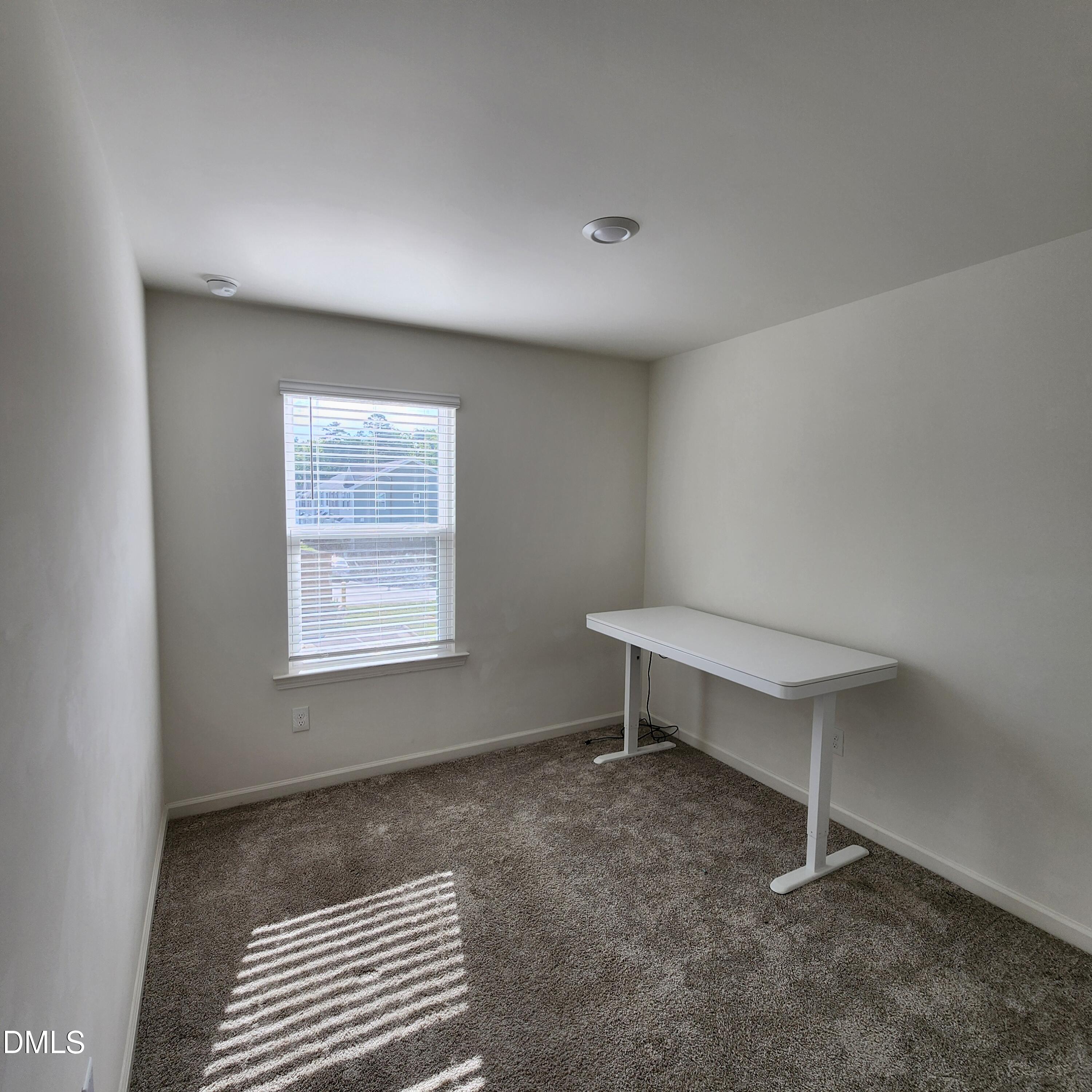 3002 Spline Circle Property Photo 23