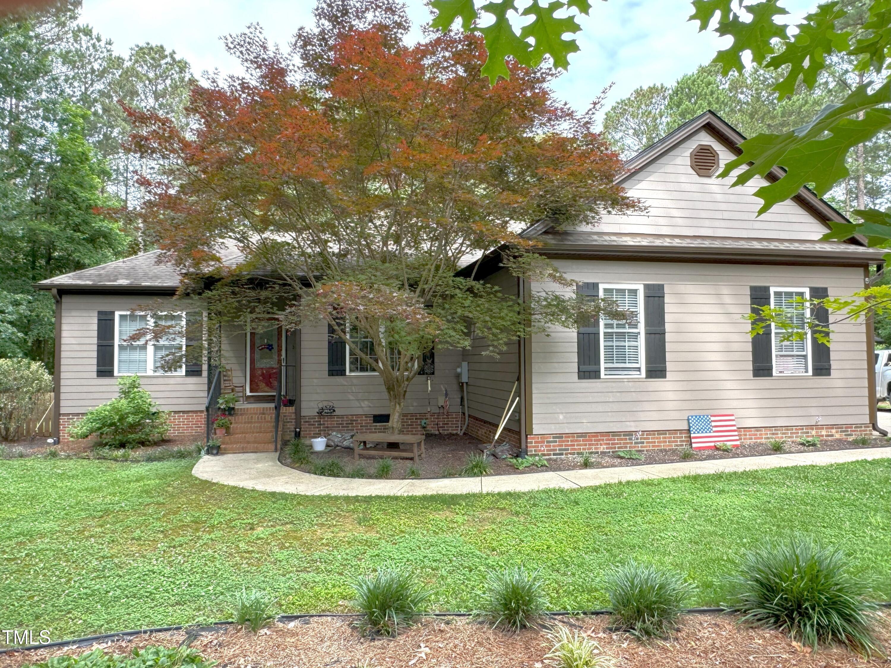 105 Perry Lane Property Photo 1