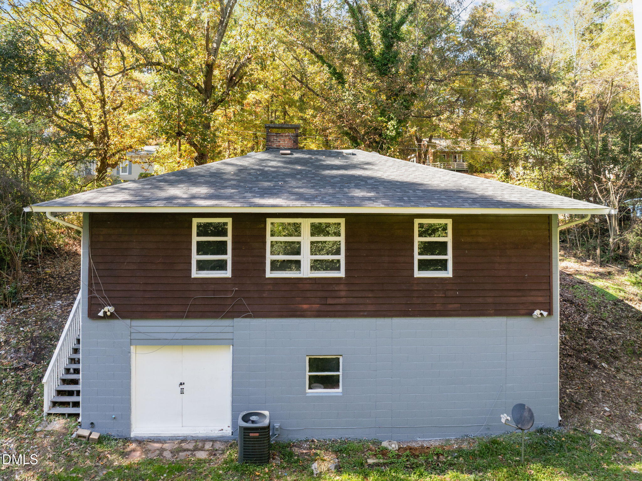 1812 Birmingham Avenue Property Photo 2