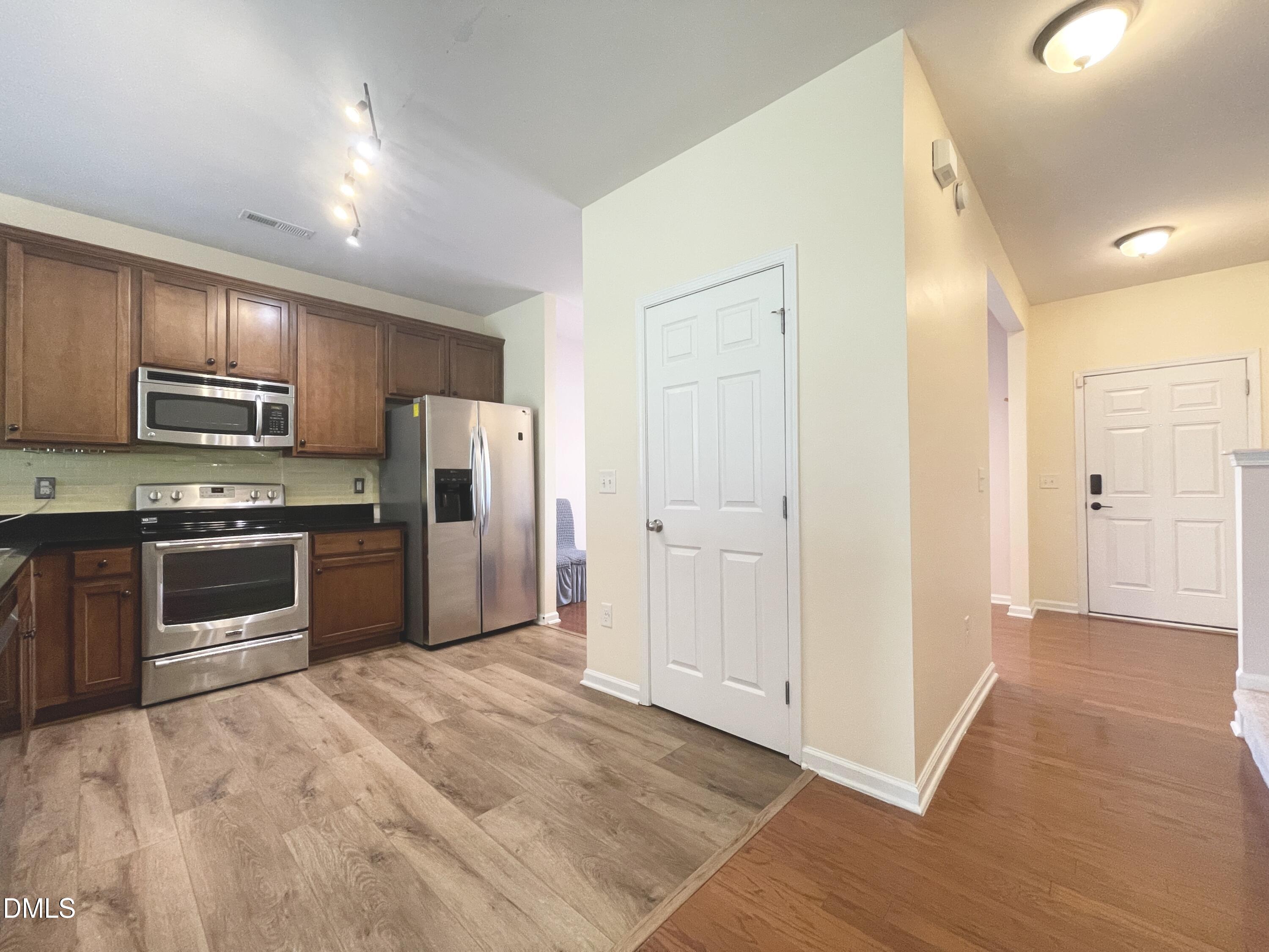 1304 Cozart Unit 510 Property Photo 5
