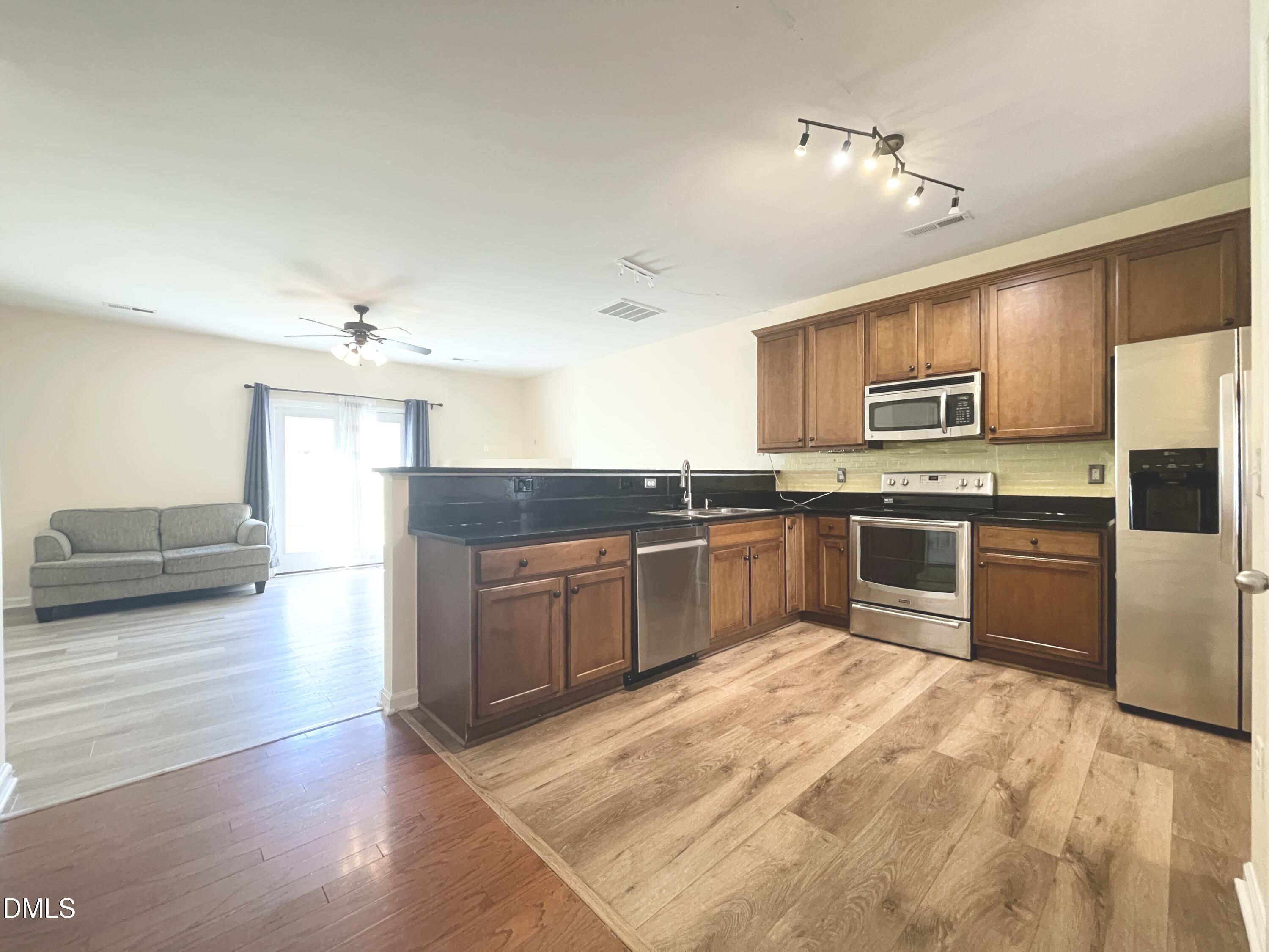 1304 Cozart Unit 510 Property Photo 6