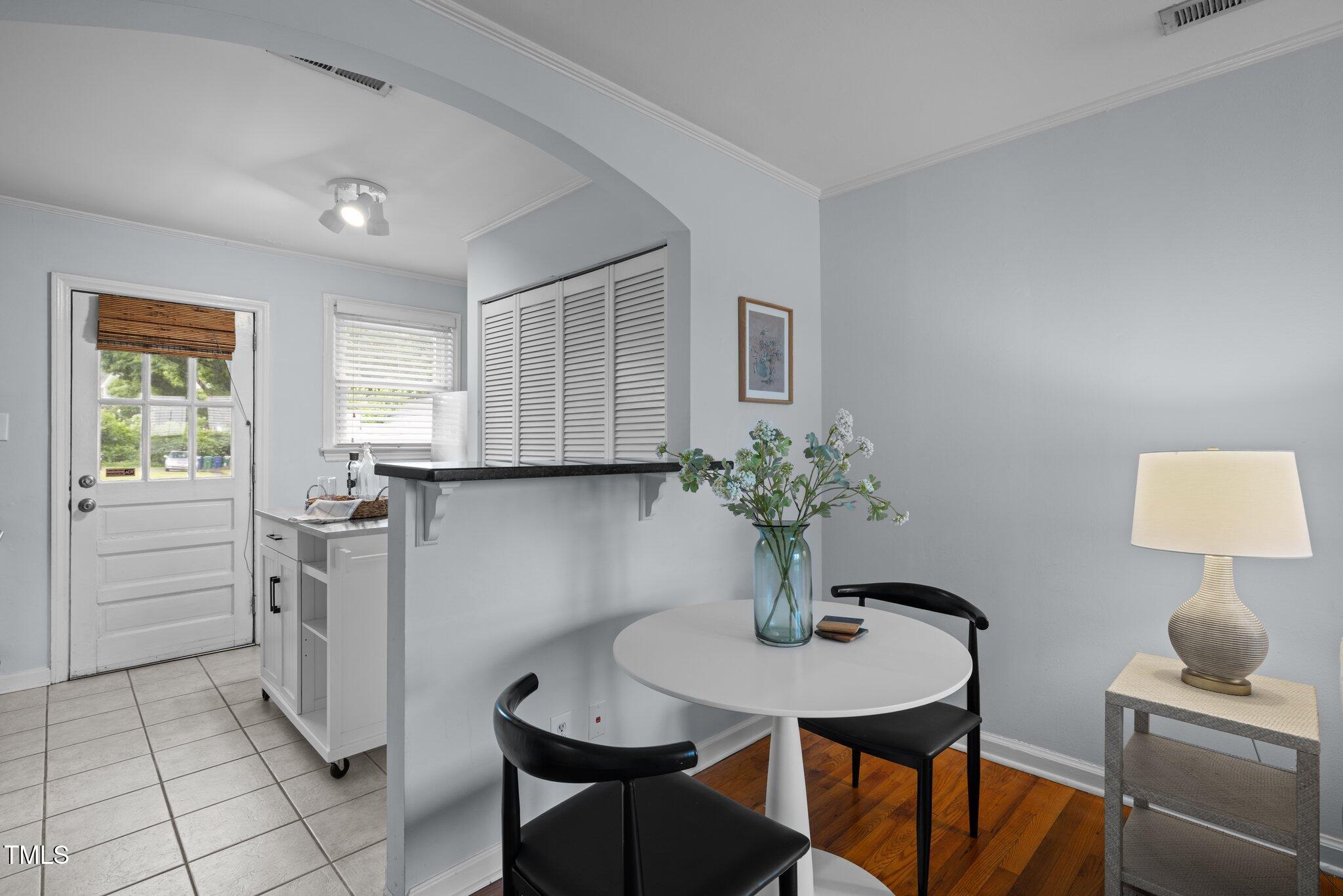 2331 Bernard Street Property Photo 8