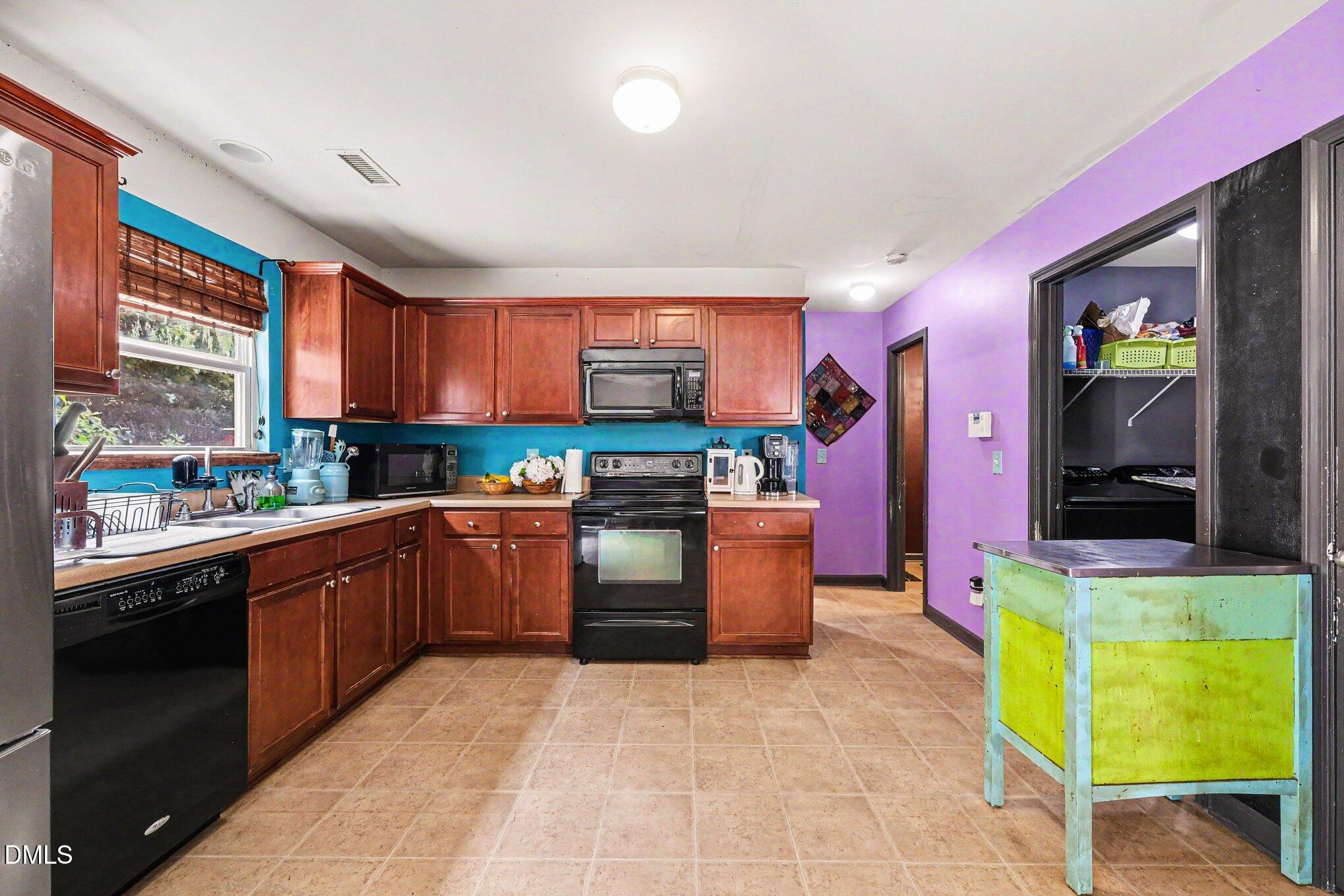 4418 Stonewall Drive Property Photo 11