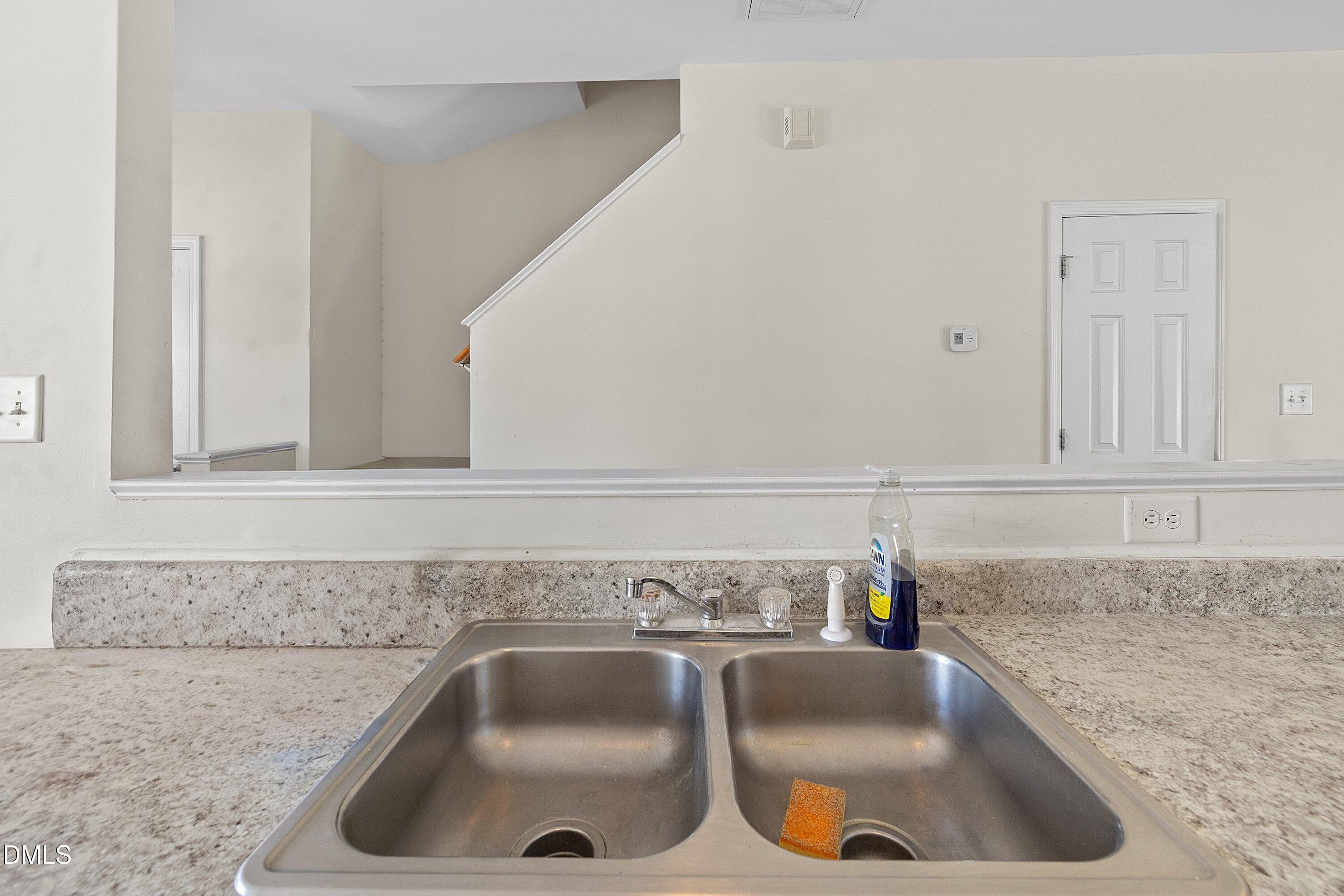 8309 Glenwood Springs Court Property Photo 7