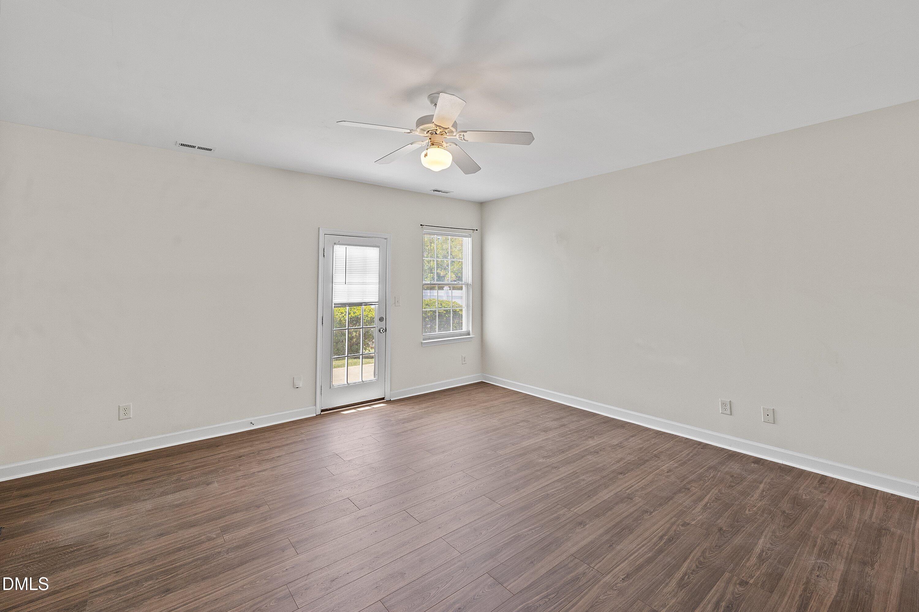 8309 Glenwood Springs Court Property Photo 9