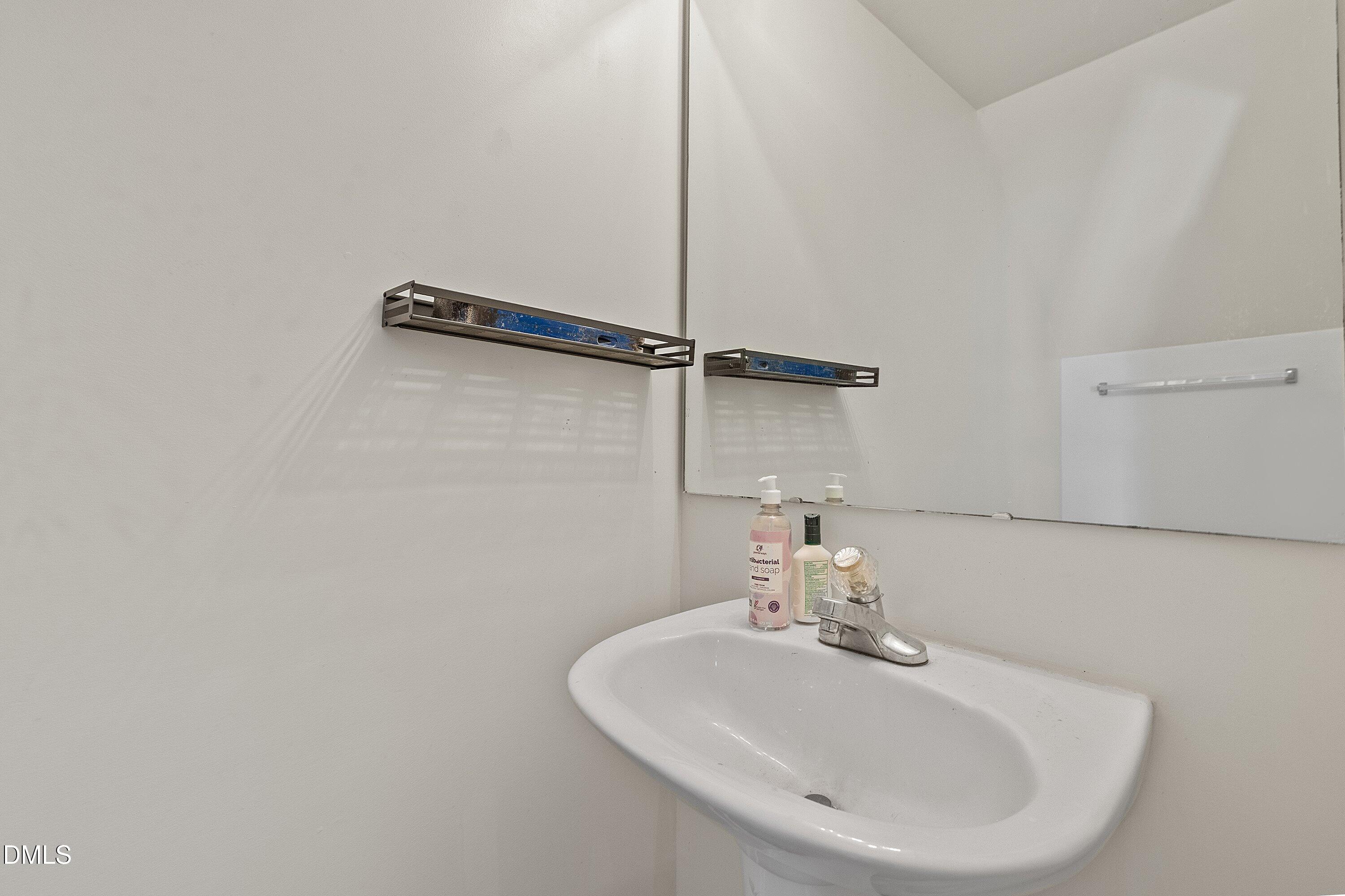 8309 Glenwood Springs Court Property Photo 12