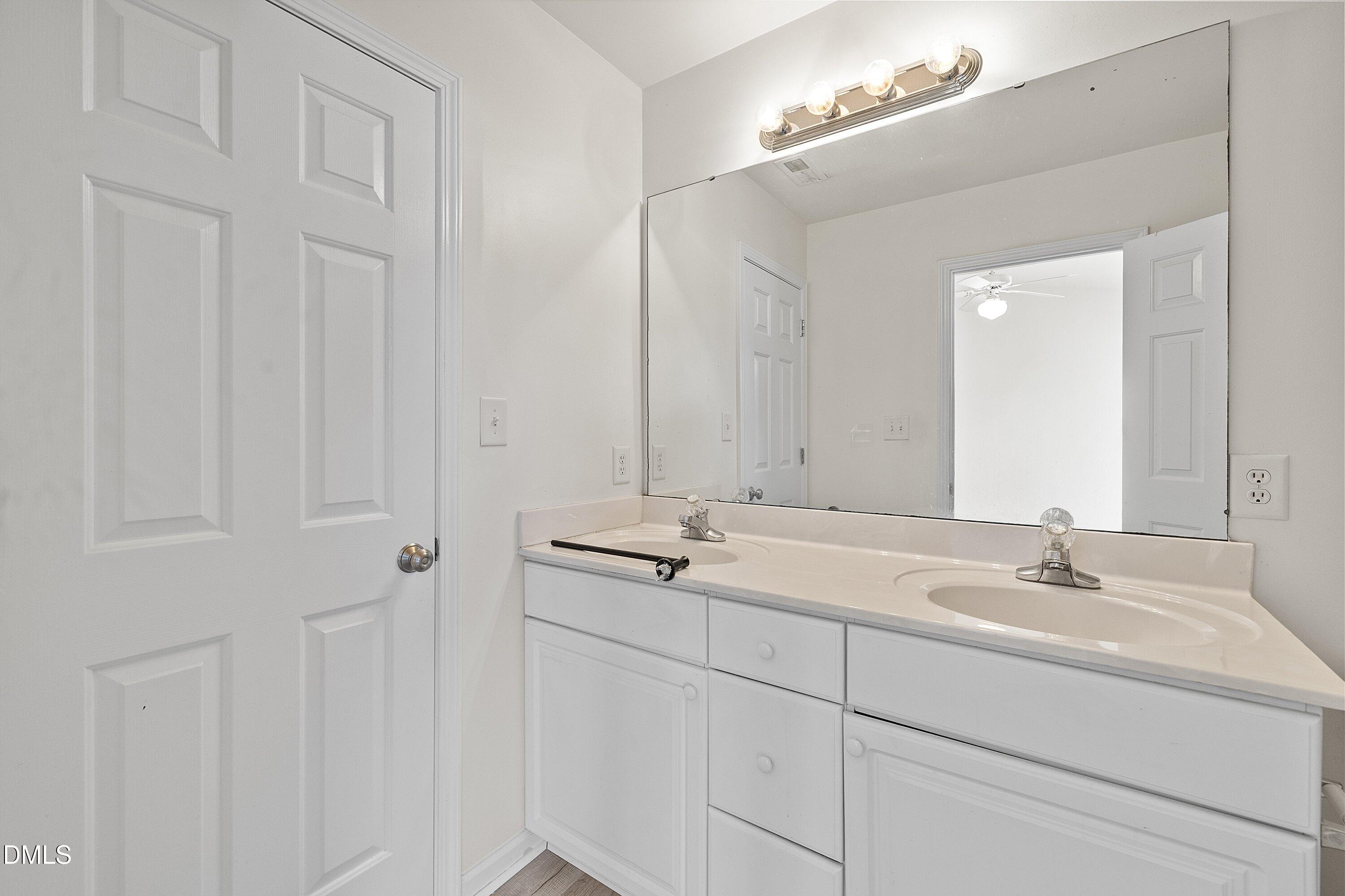8309 Glenwood Springs Court Property Photo 18