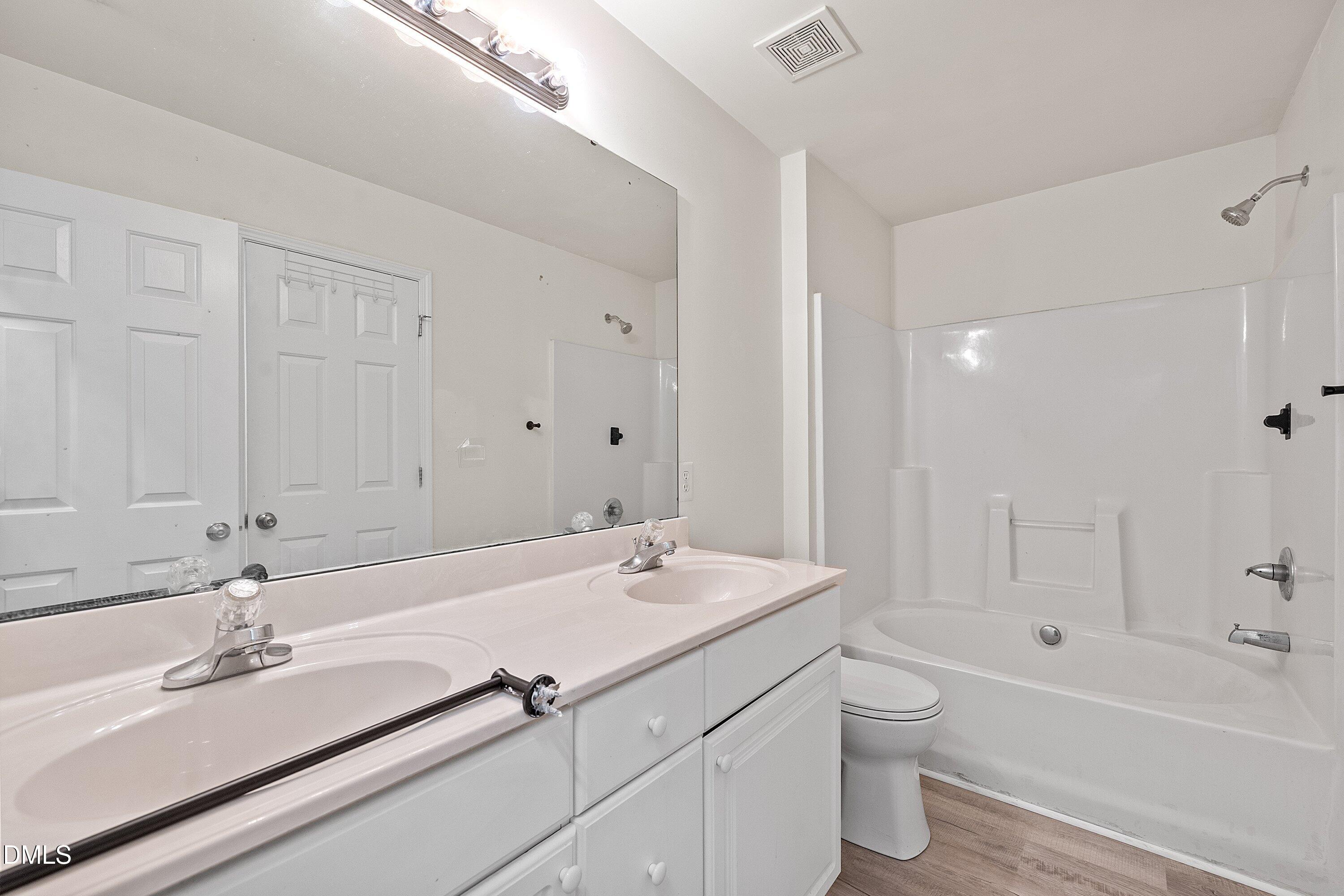 8309 Glenwood Springs Court Property Photo 20