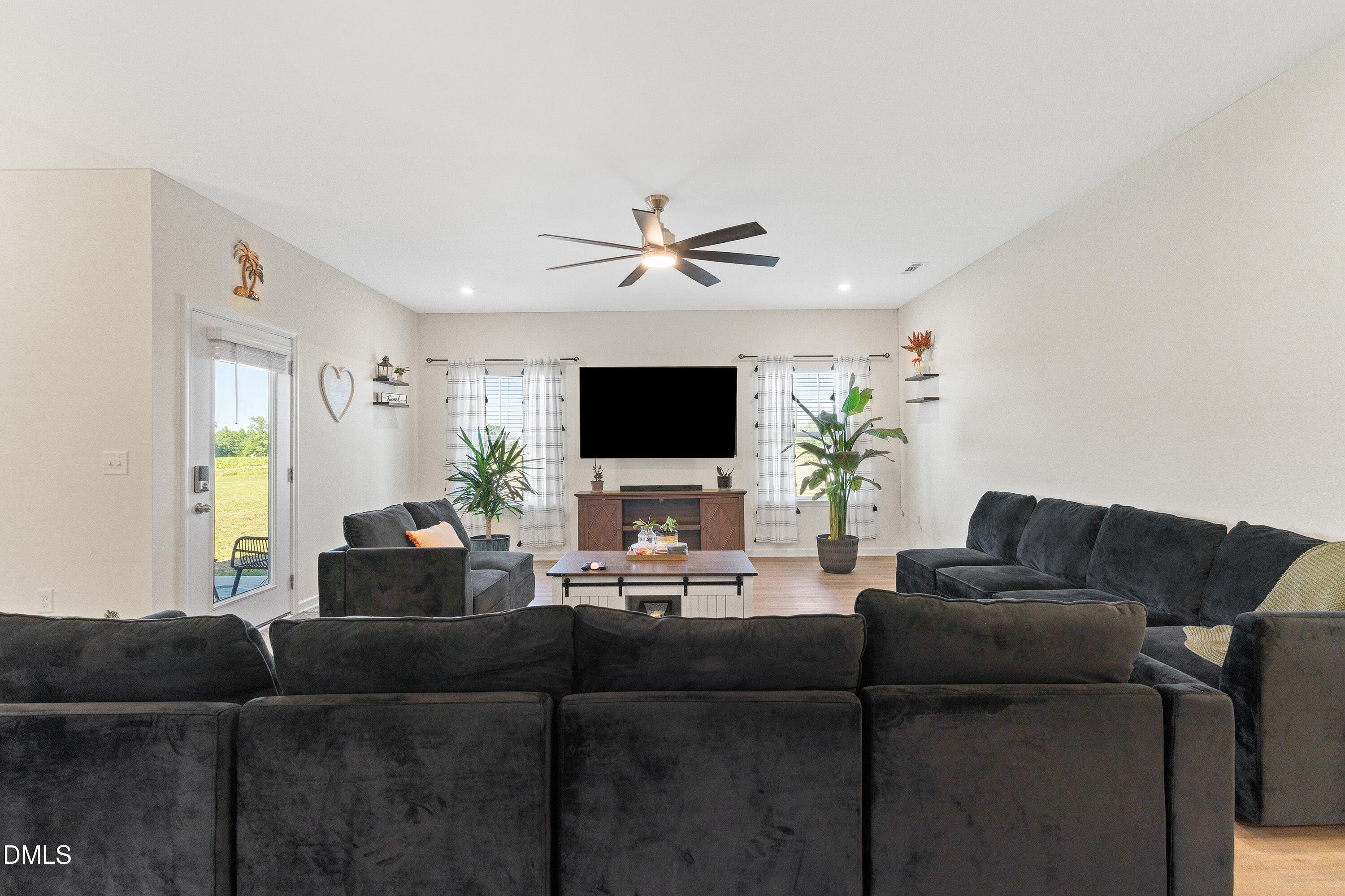112 Napa Drive Property Photo 9