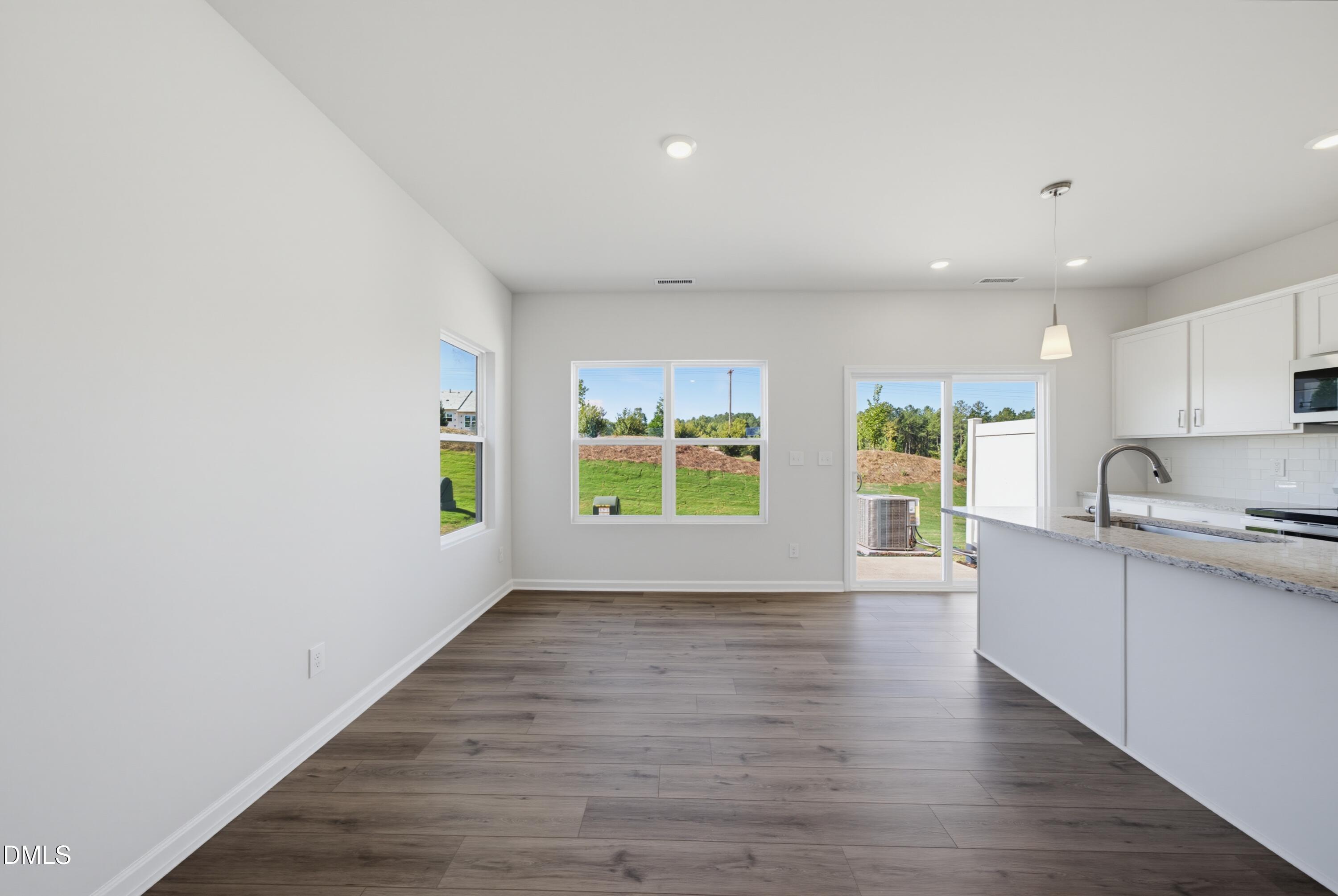 1058 Tea Rose Court 366 Property Photo 6