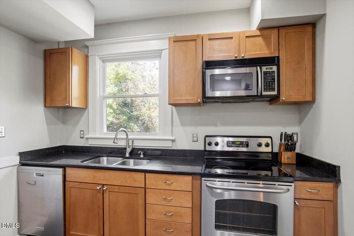 807 E Edenton Street Property Photo 15