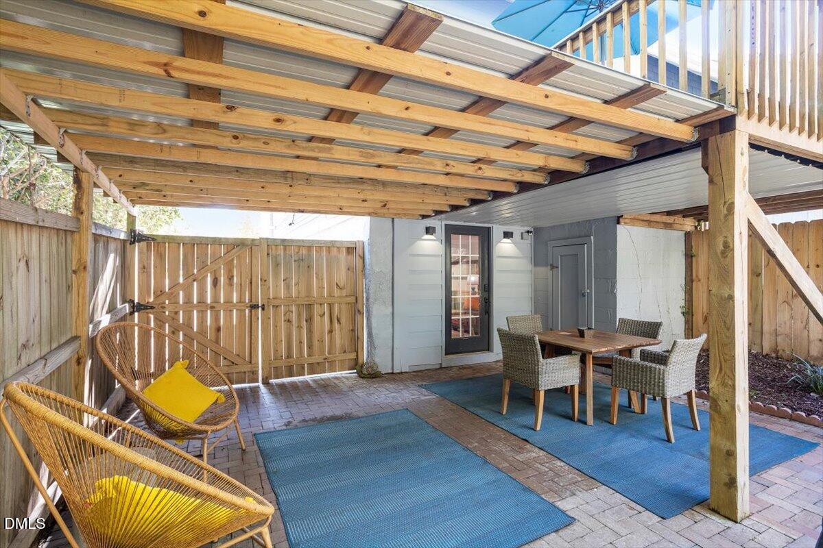 807 E Edenton Street Property Photo 39