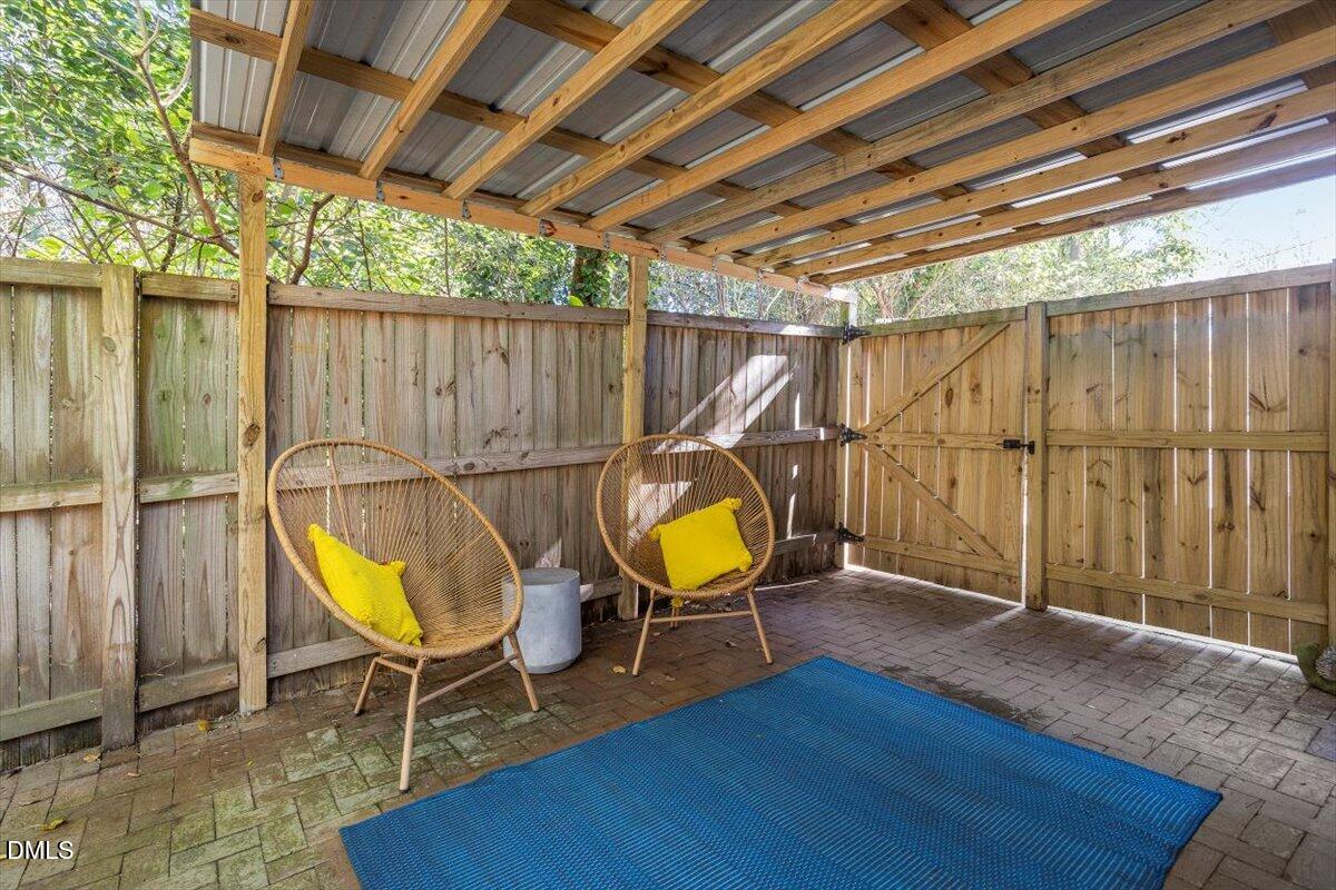 807 E Edenton Street Property Photo 40