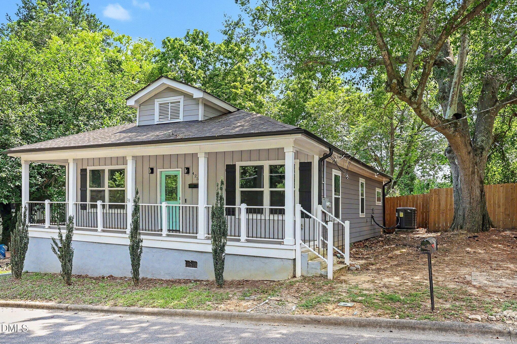 425 E Stallings Street Property Photo 3