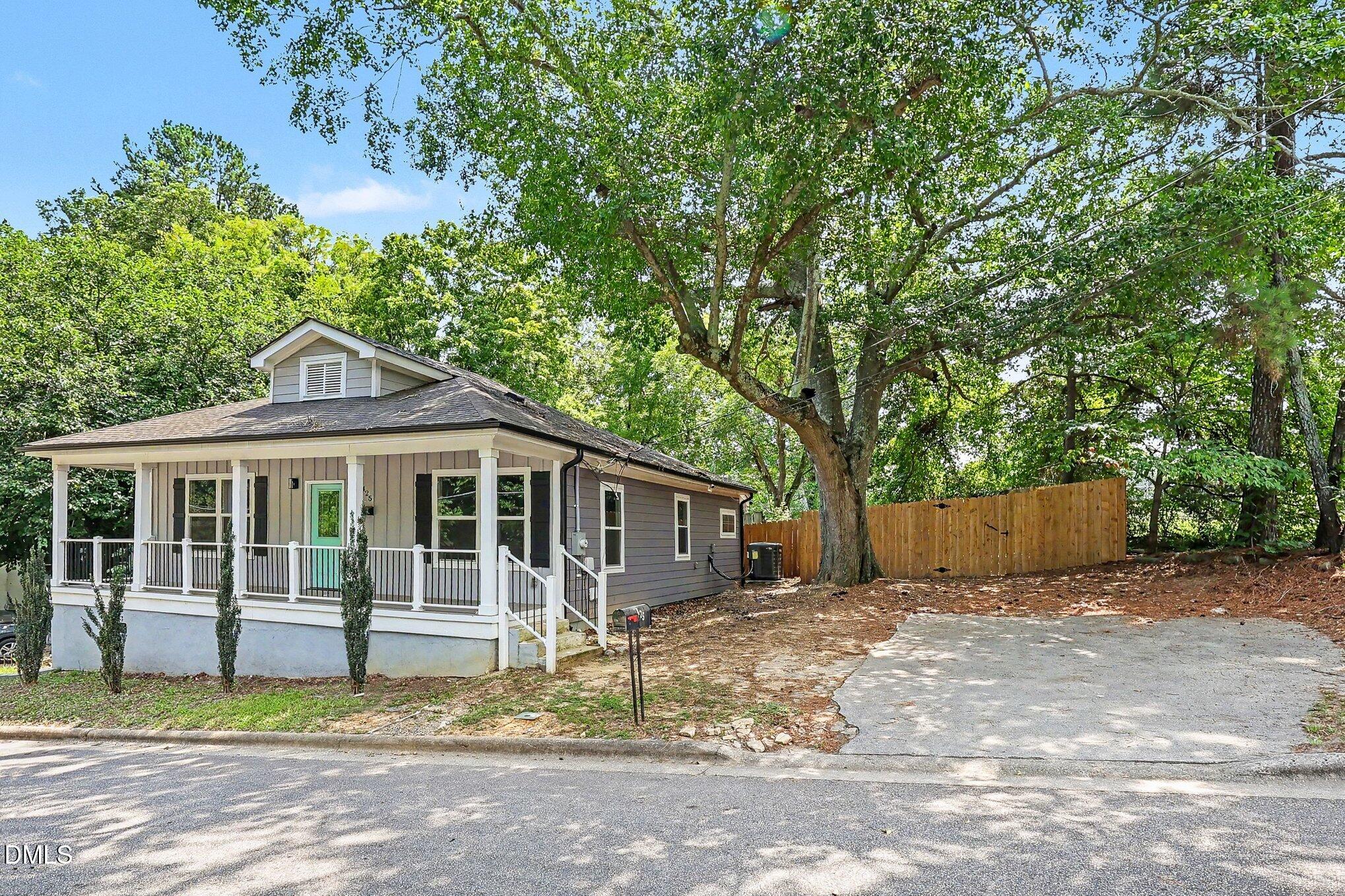 425 E Stallings Street Property Photo 4