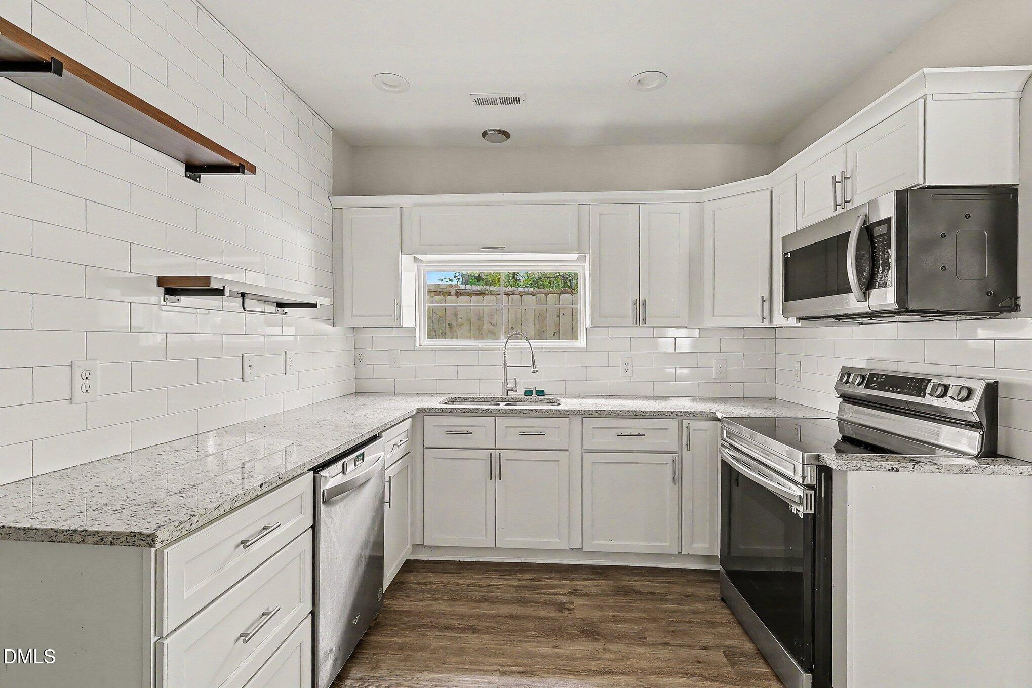 425 E Stallings Street Property Photo 16