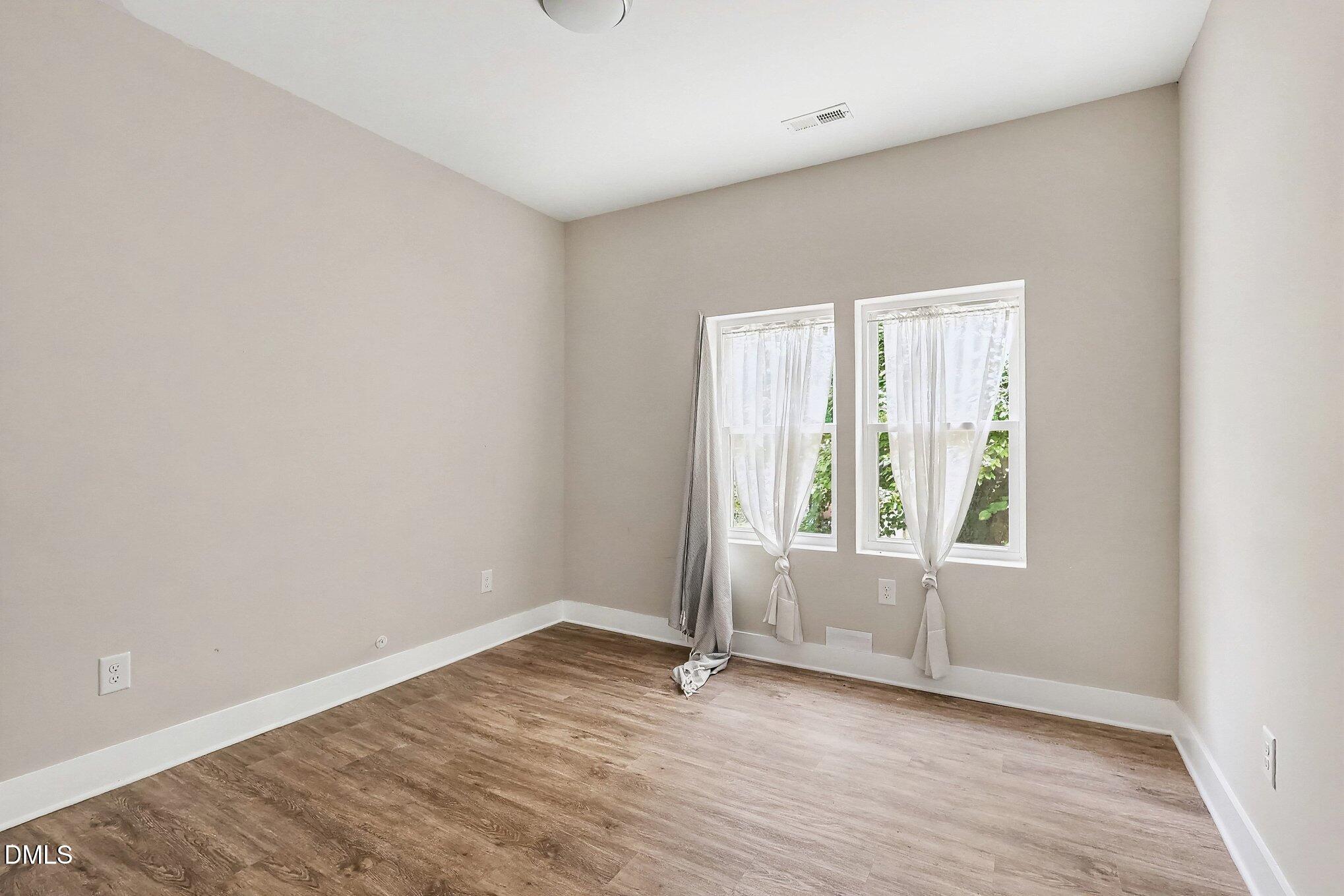 425 E Stallings Street Property Photo 29