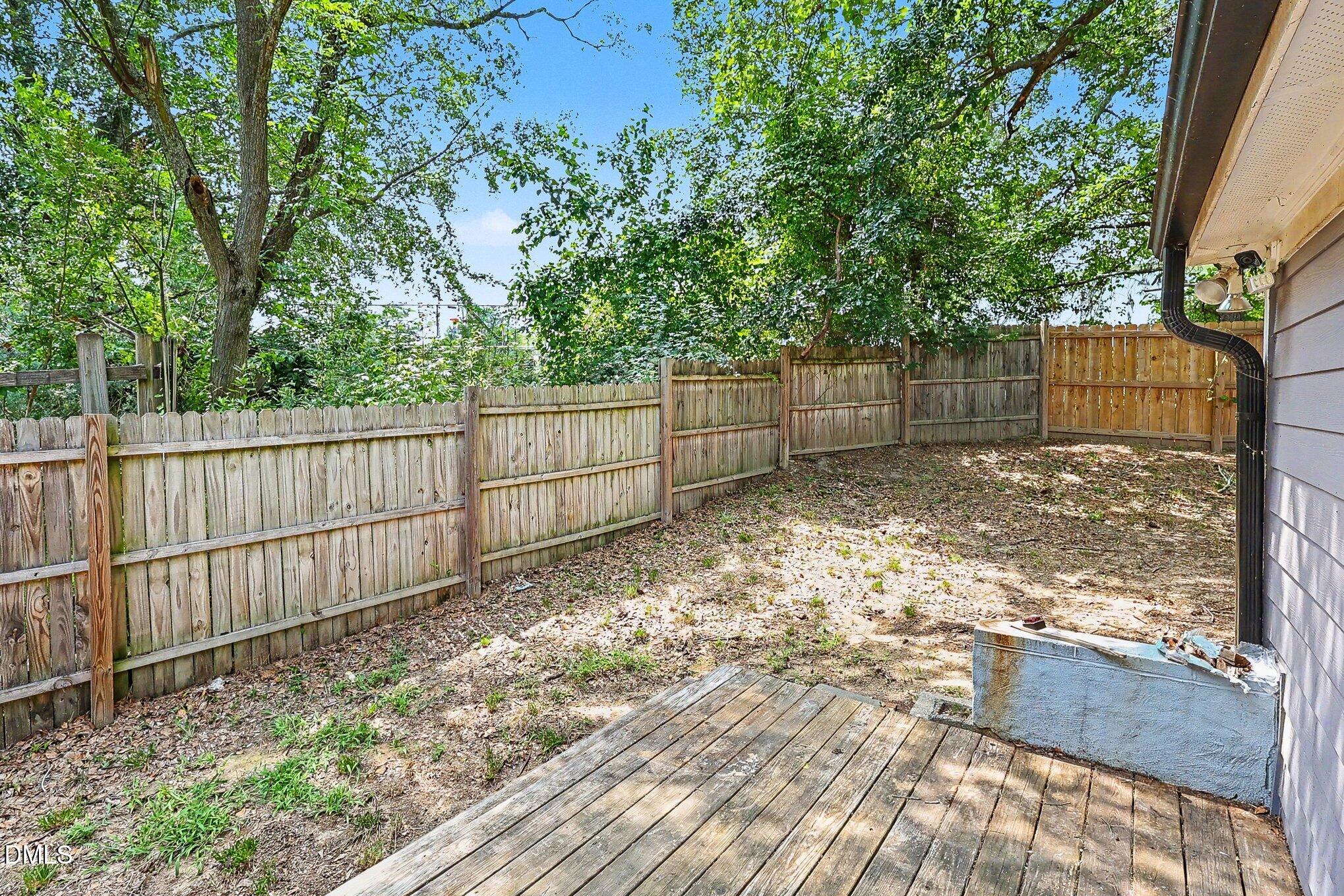 425 E Stallings Street Property Photo 32