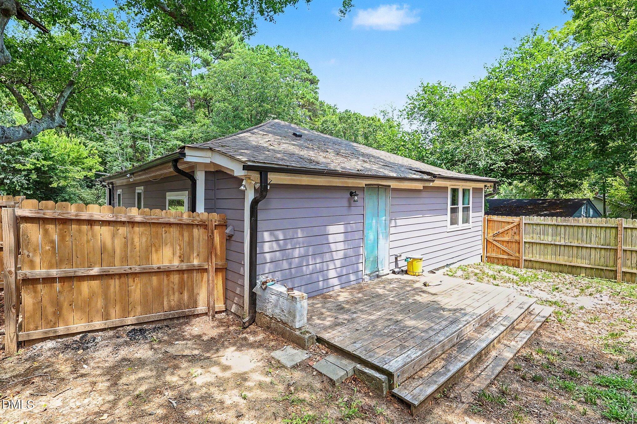 425 E Stallings Street Property Photo 34