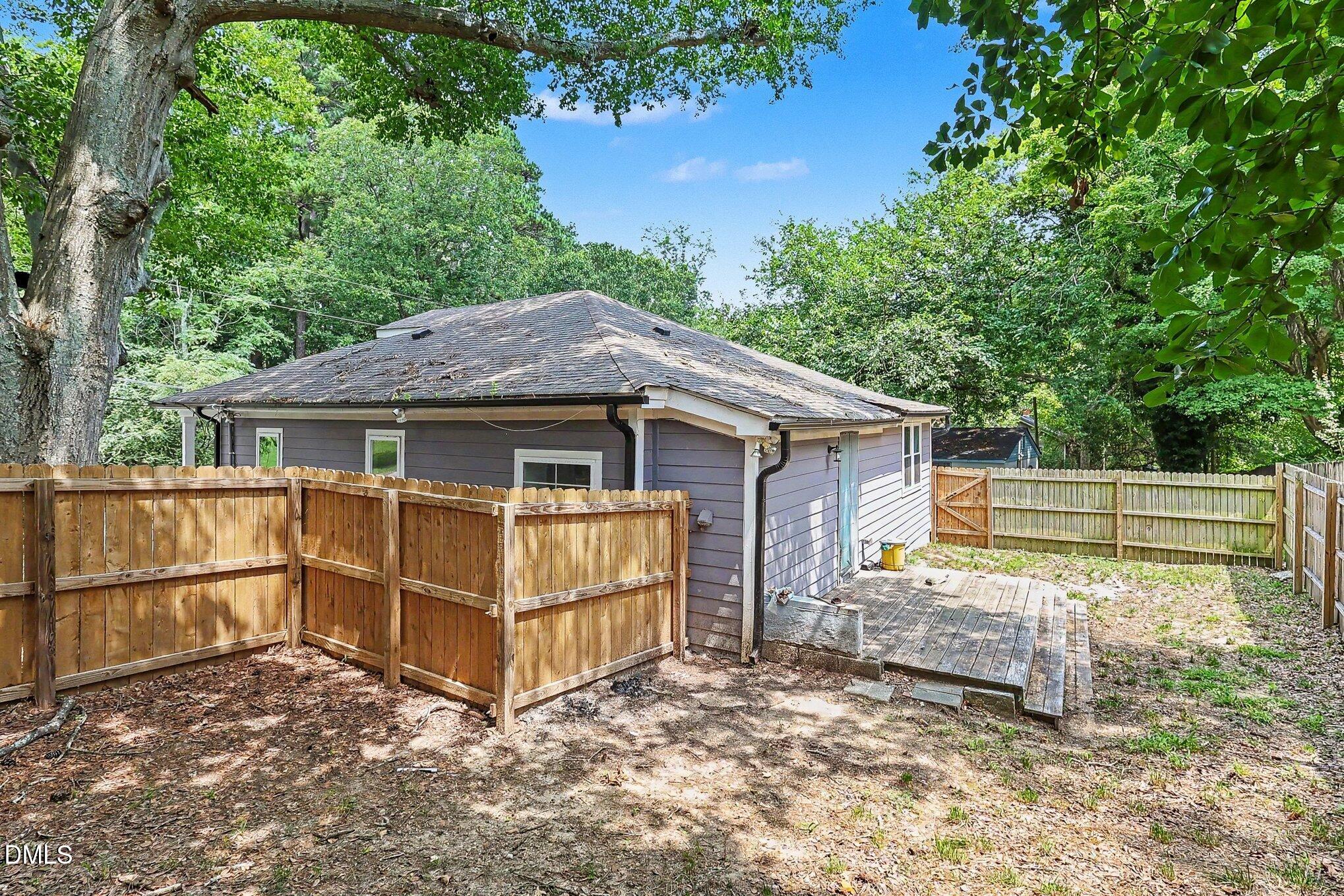 425 E Stallings Street Property Photo 35