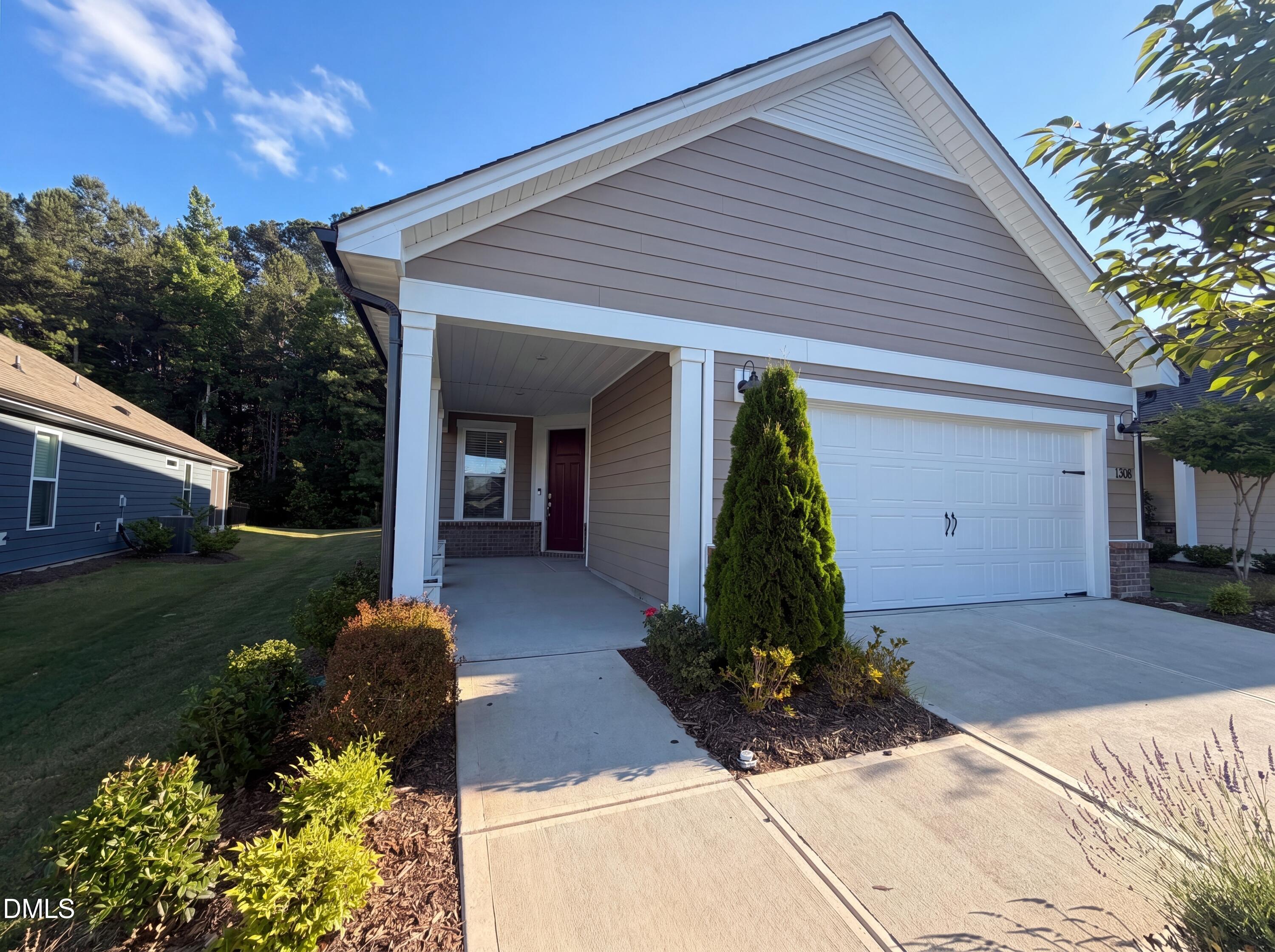 1308 Rose Gum Way Property Photo 1