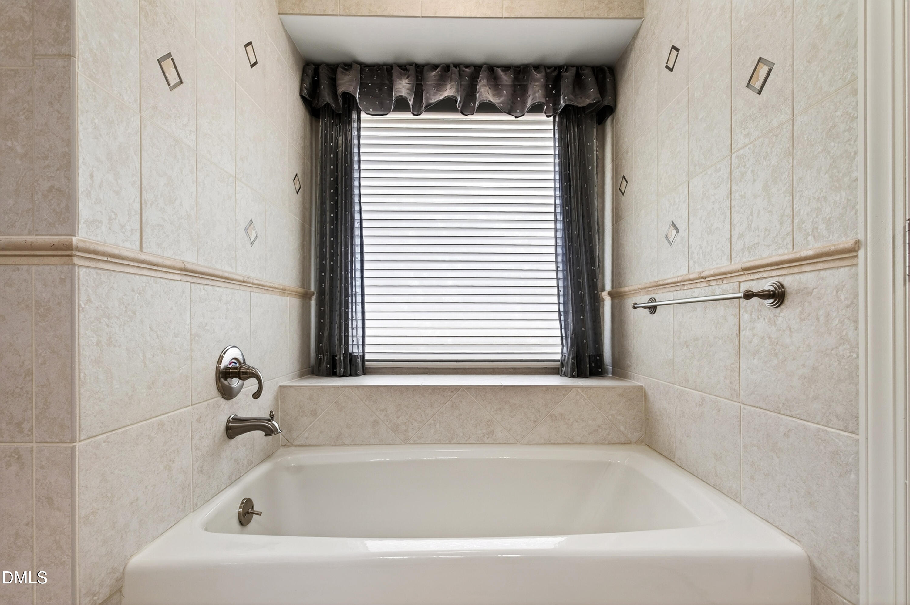 1117 Bentham Drive Property Photo 48