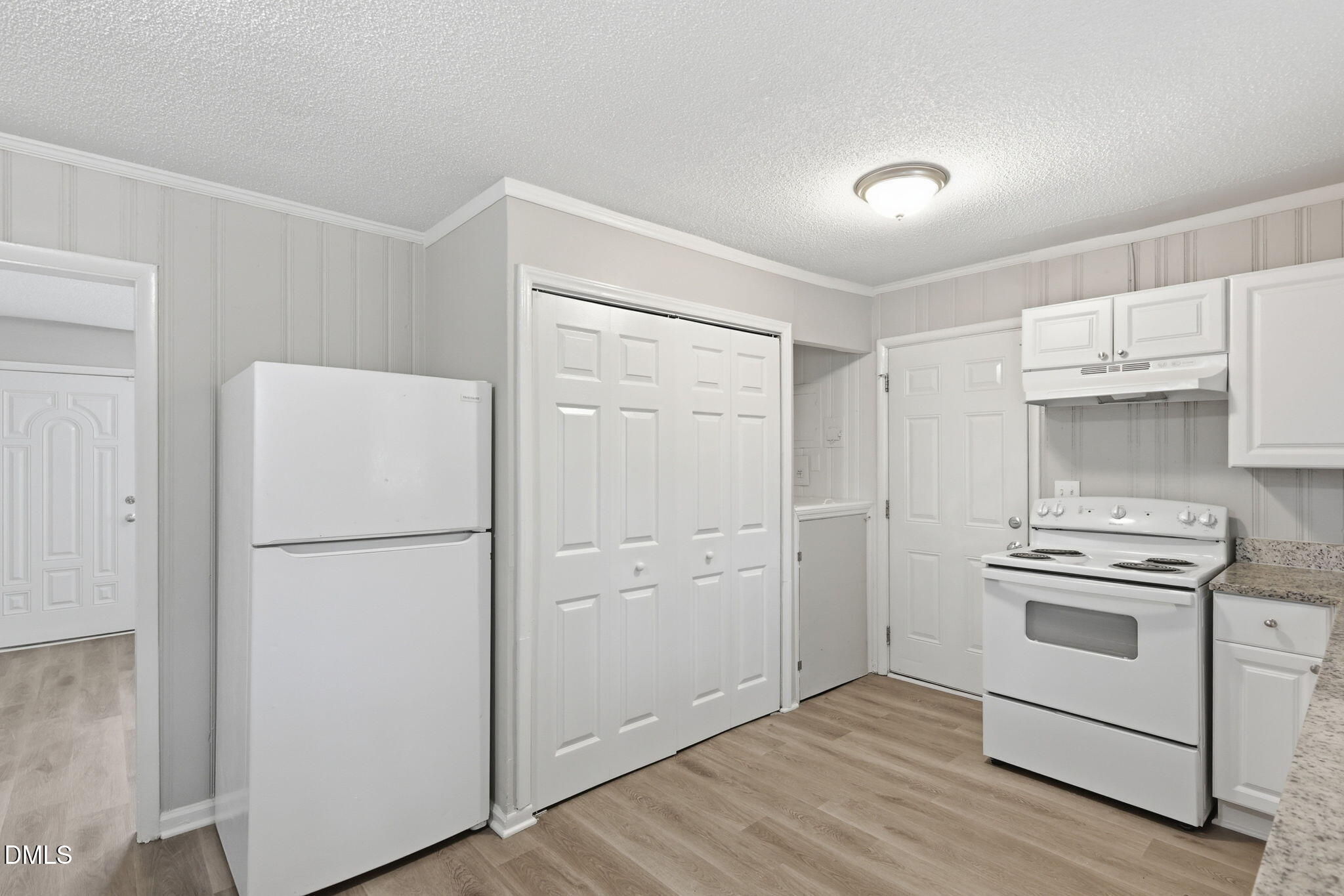 113 E Franklin Street Property Photo 13