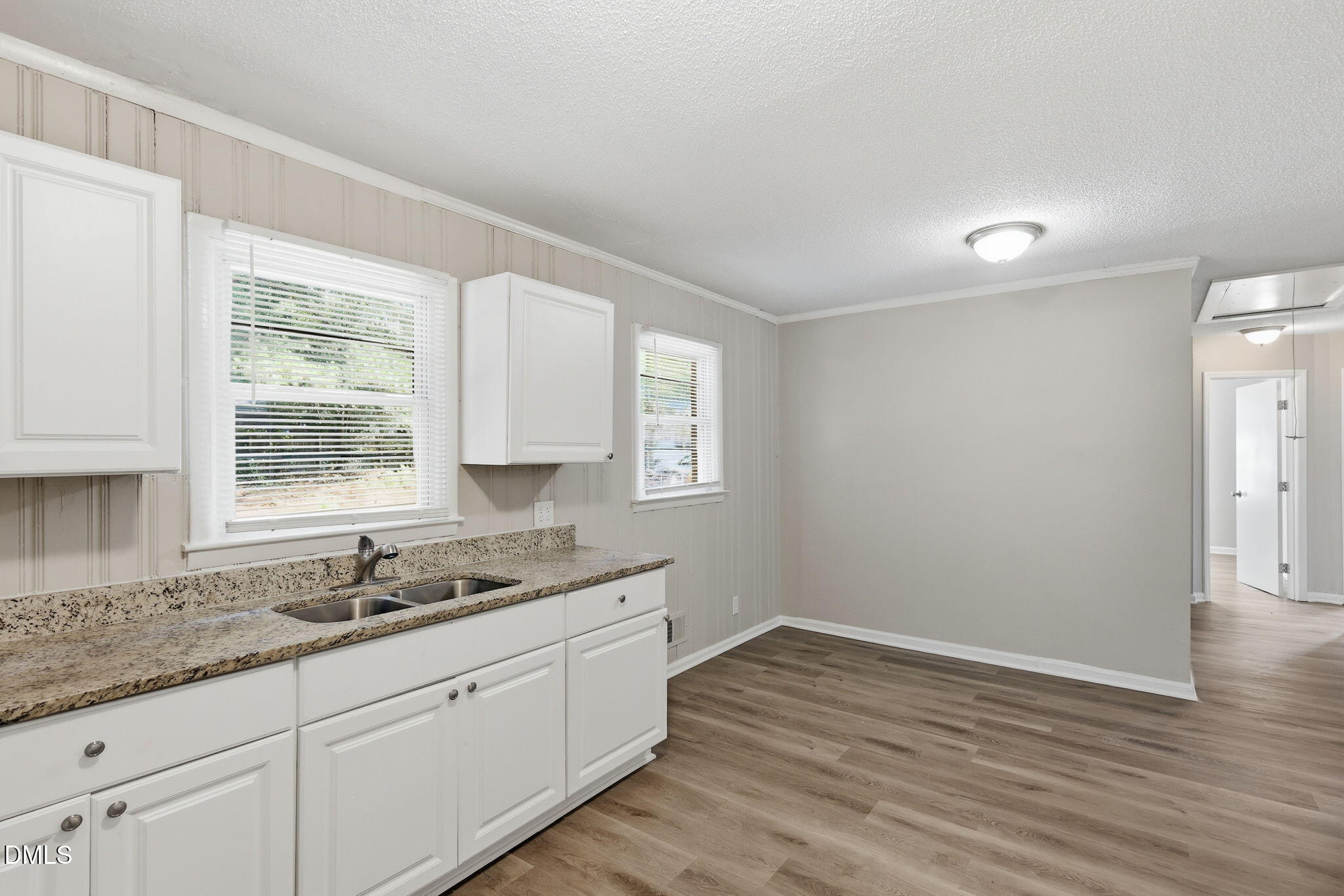 113 E Franklin Street Property Photo 14