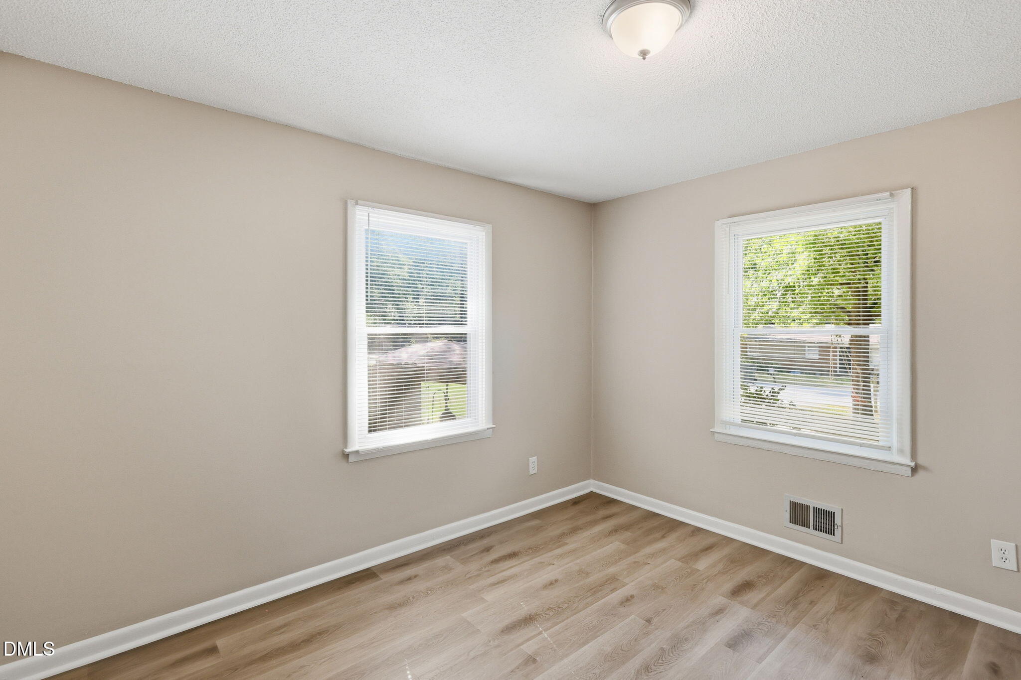 113 E Franklin Street Property Photo 18