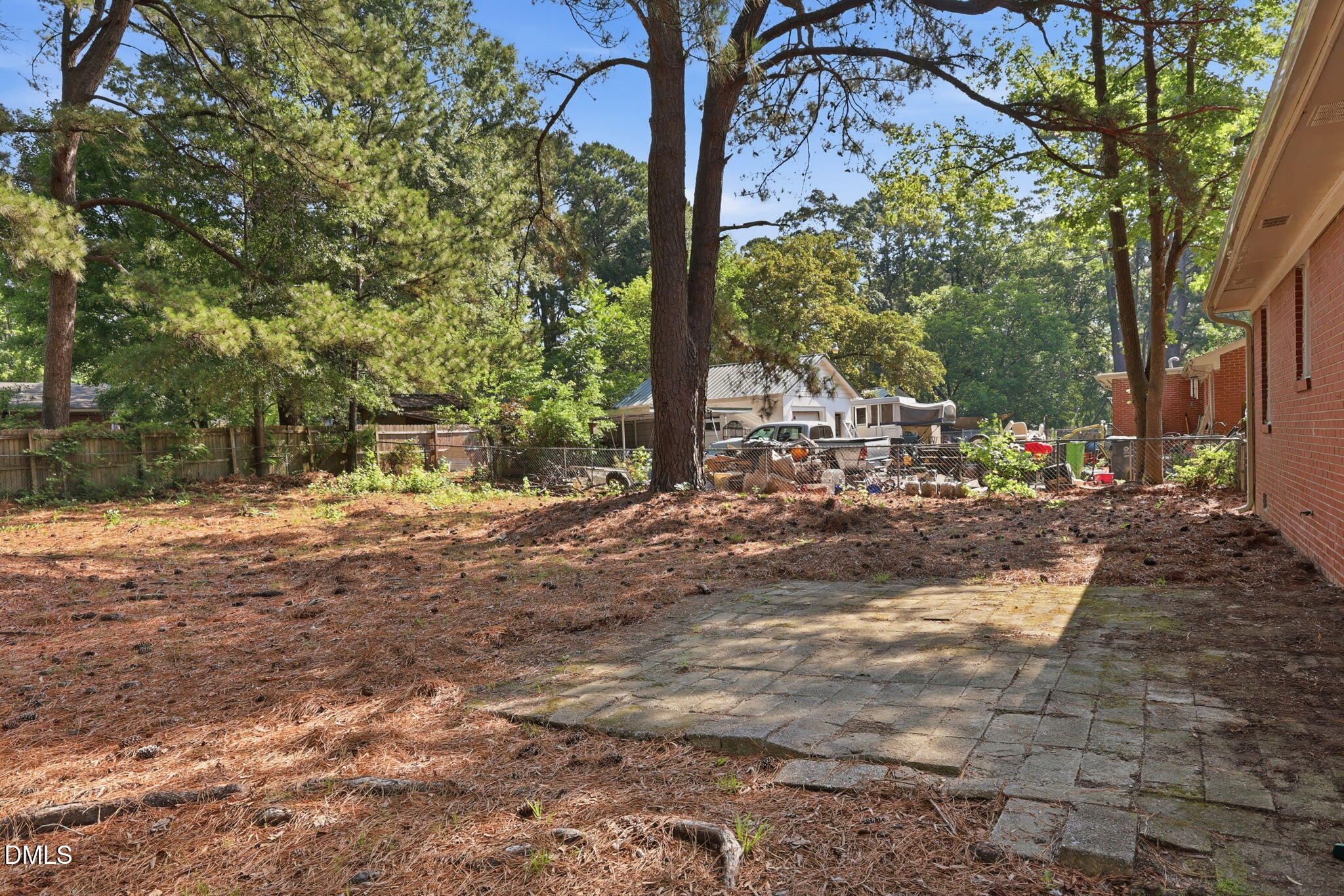 113 E Franklin Street Property Photo 25