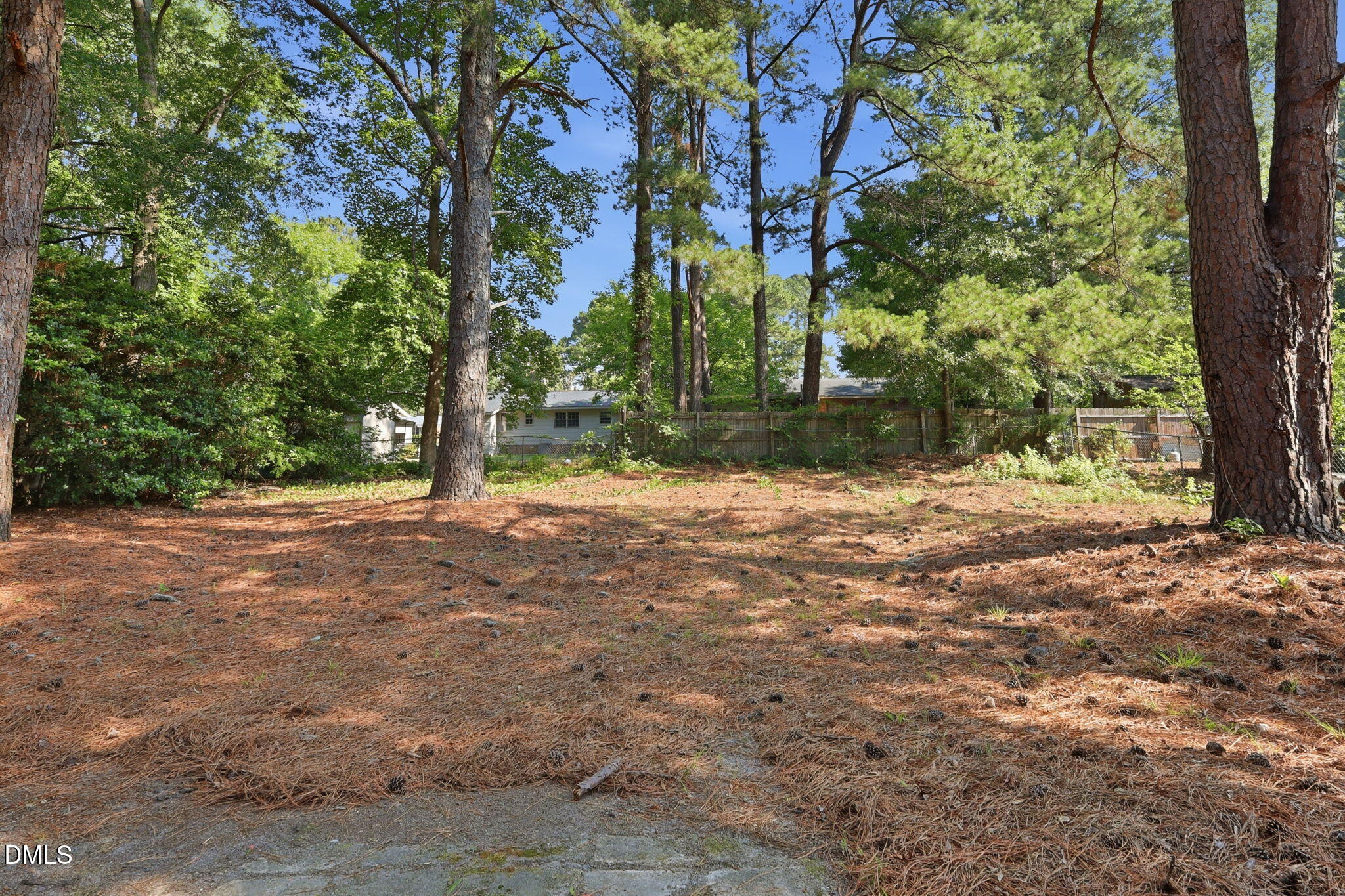 113 E Franklin Street Property Photo 28