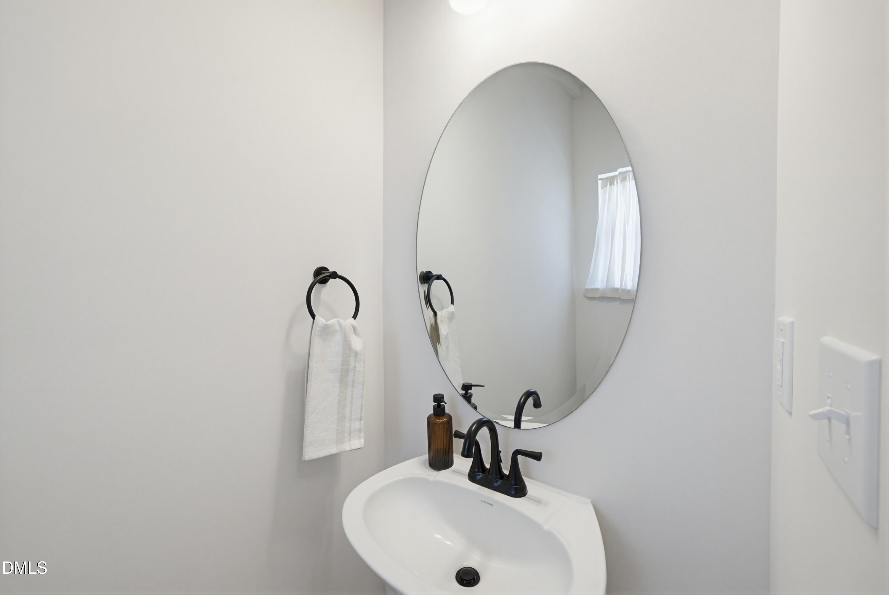 75 Commons Circle Property Photo 16