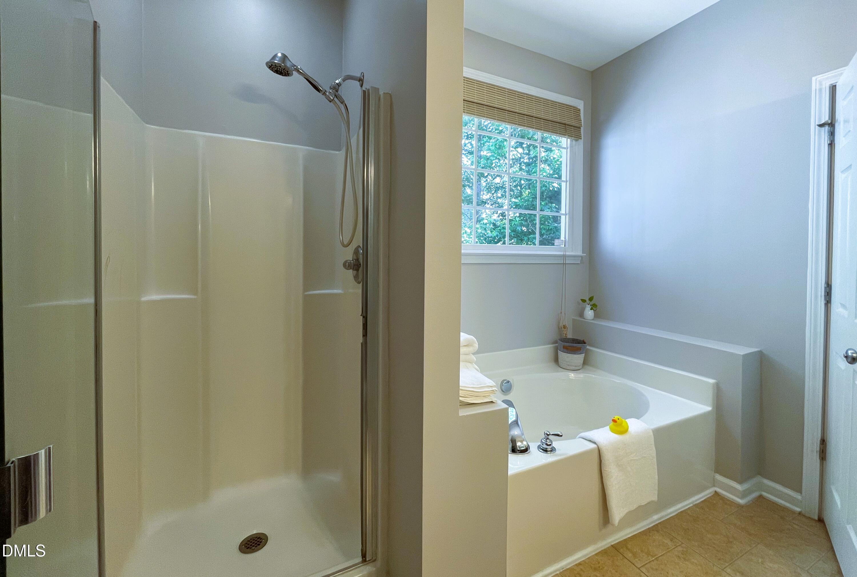 5806 Whispering Meadow Lane Property Photo 16