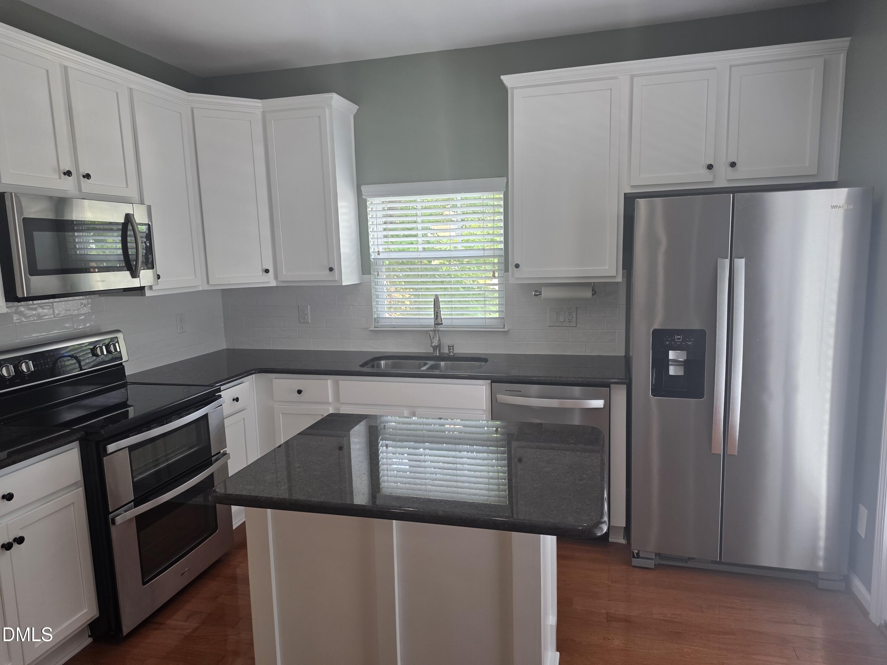 124 Braeside Court Property Photo 2