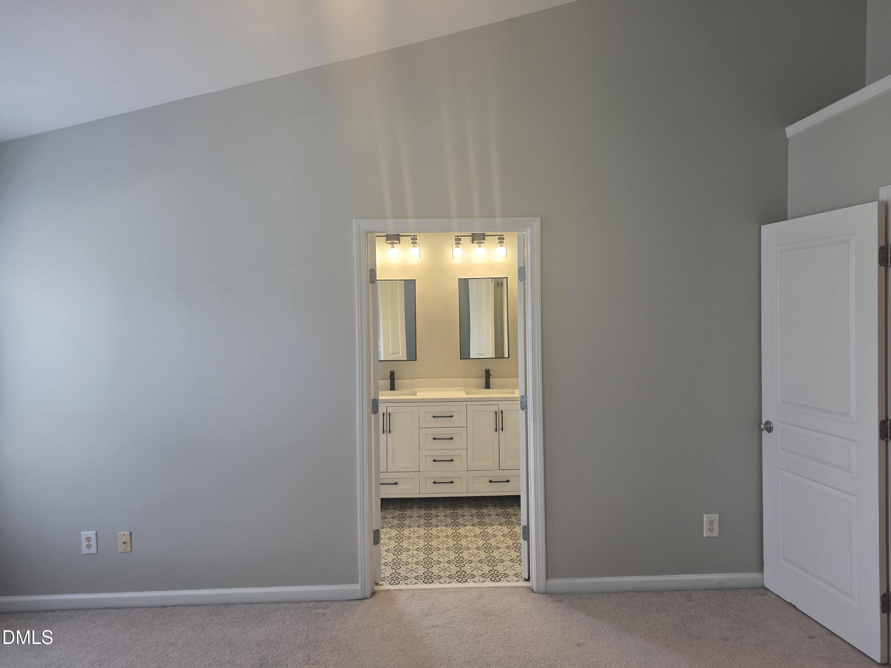 124 Braeside Court Property Photo 23