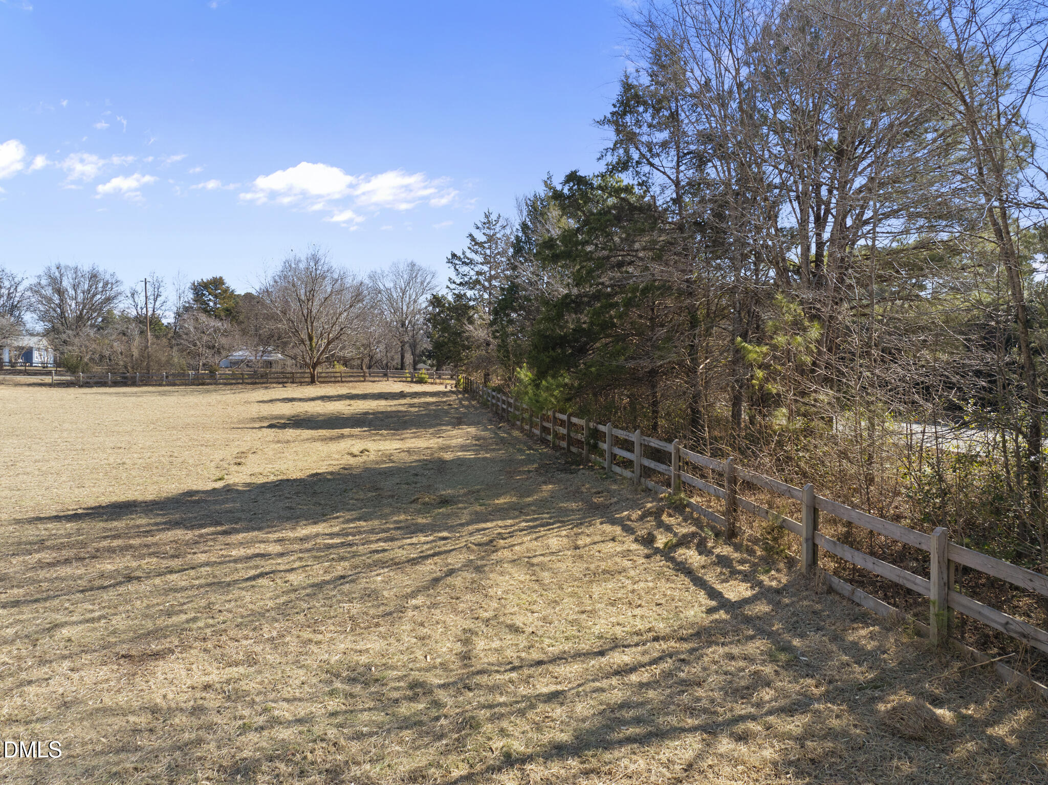 2a Dairyland Road Property Photo 1