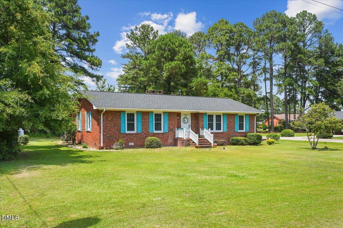 419 Forrest Road Property Photo 4