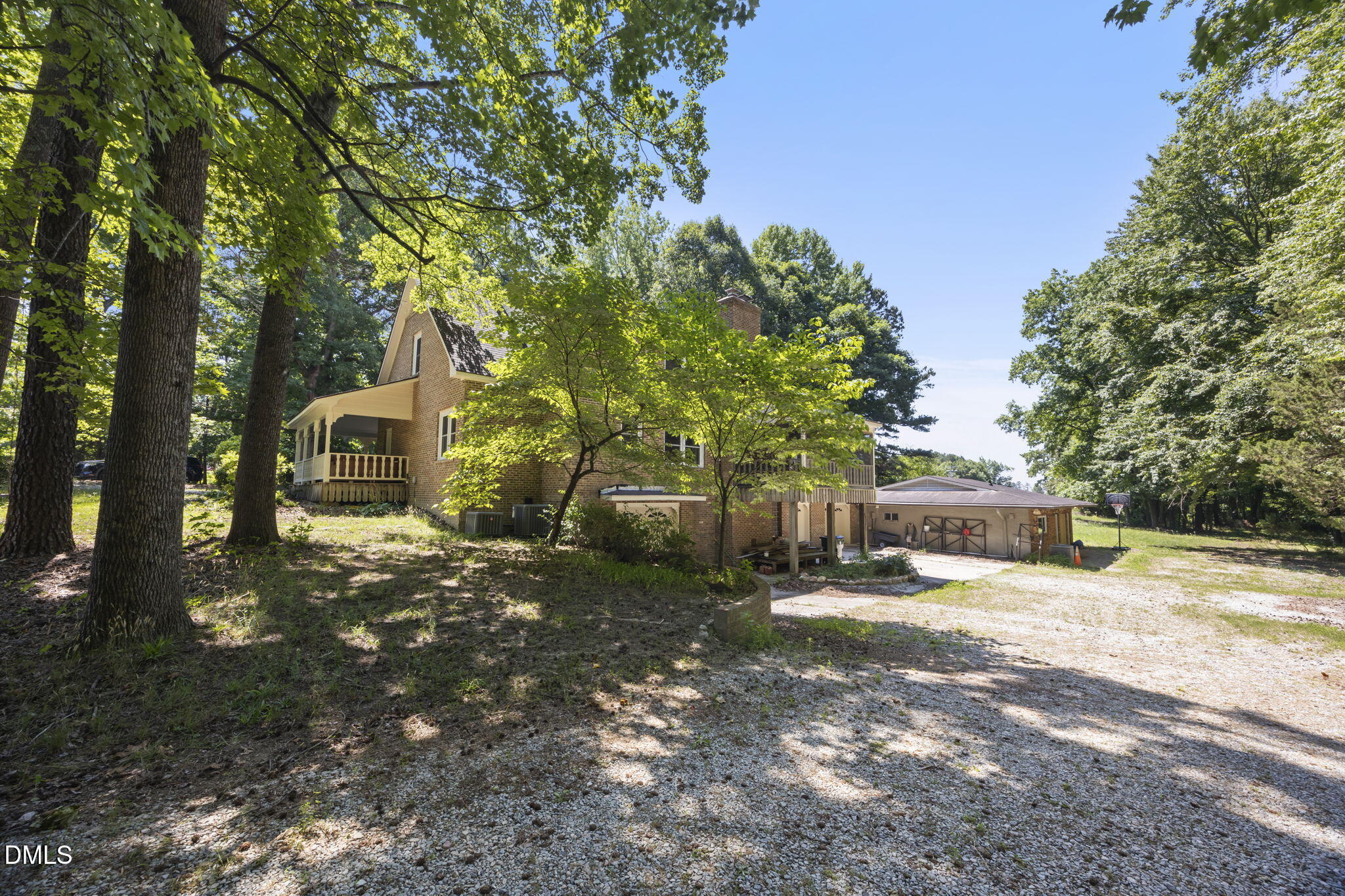 3208 Shady Grove Road Property Photo 2