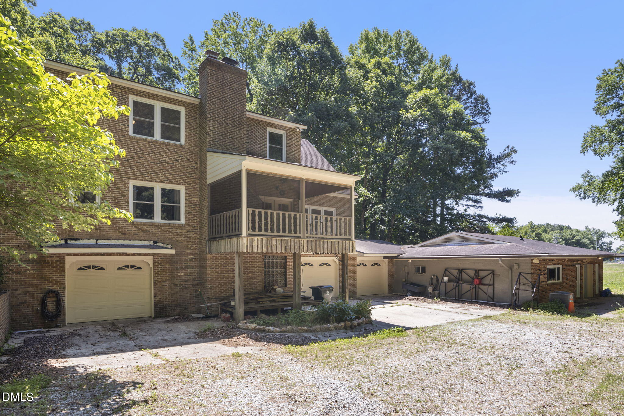 3208 Shady Grove Road Property Photo 3