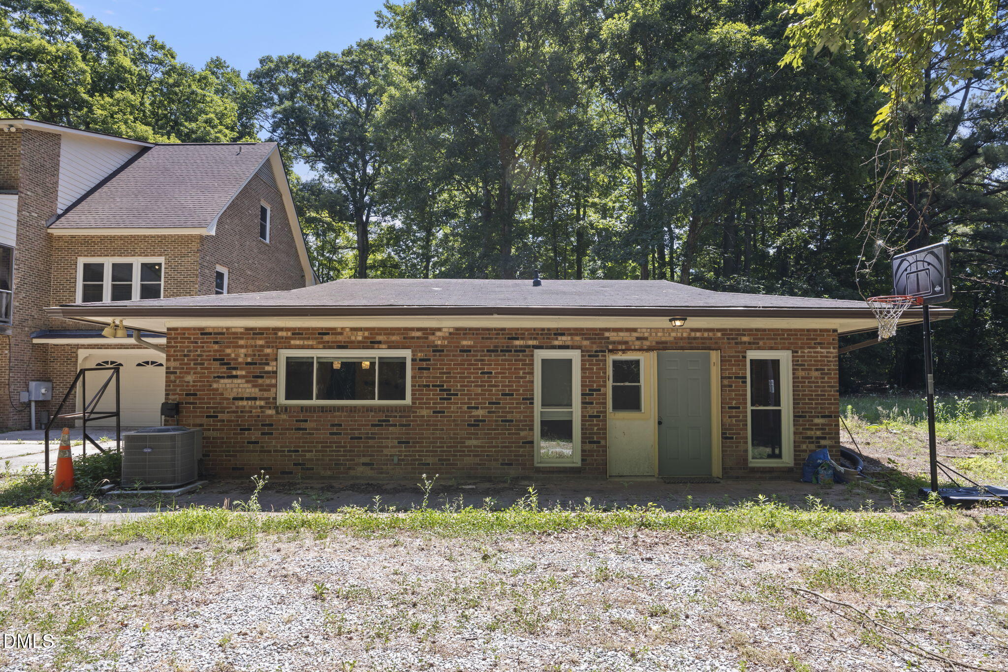 3208 Shady Grove Road Property Photo 6