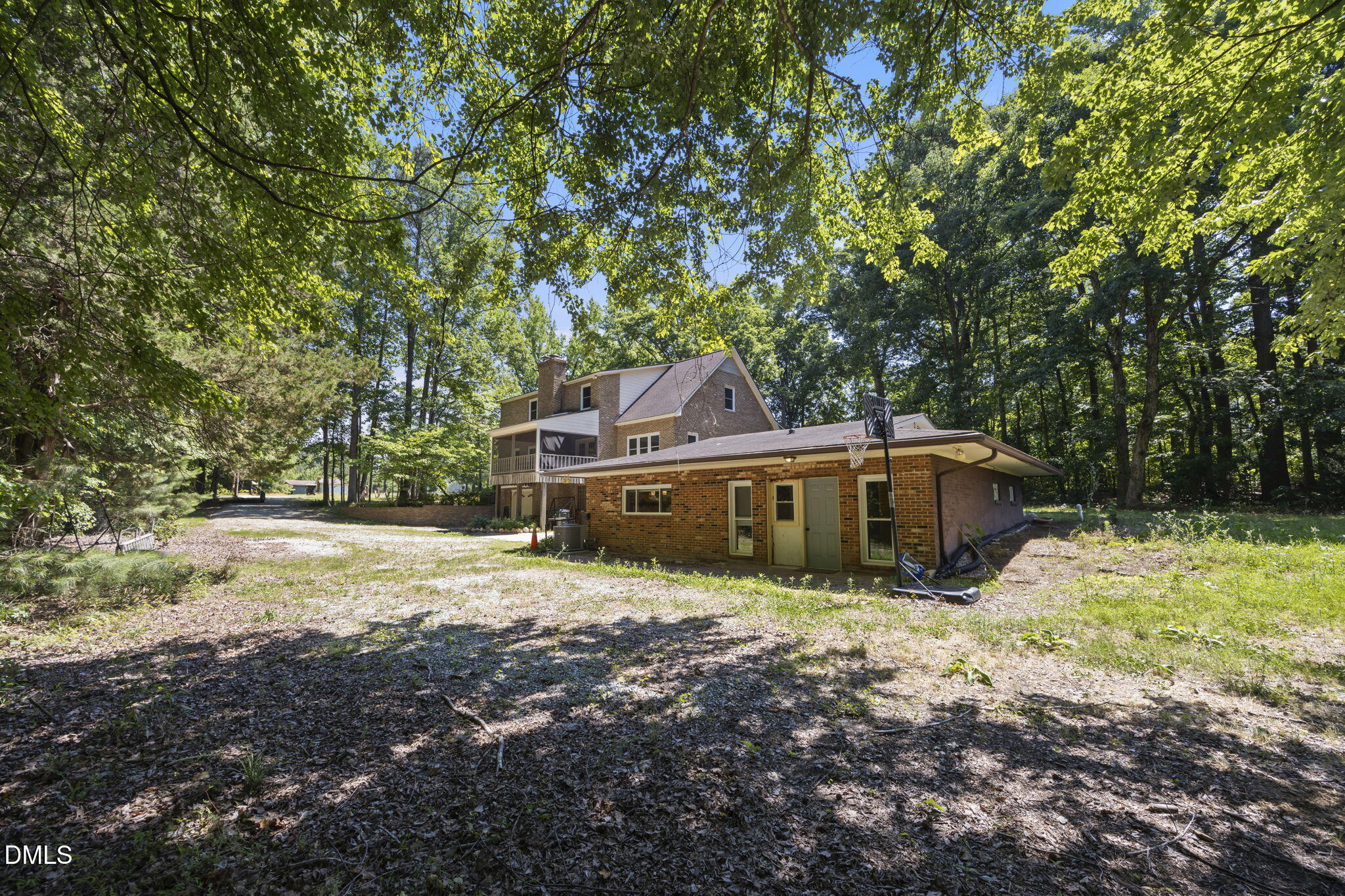 3208 Shady Grove Road Property Photo 7