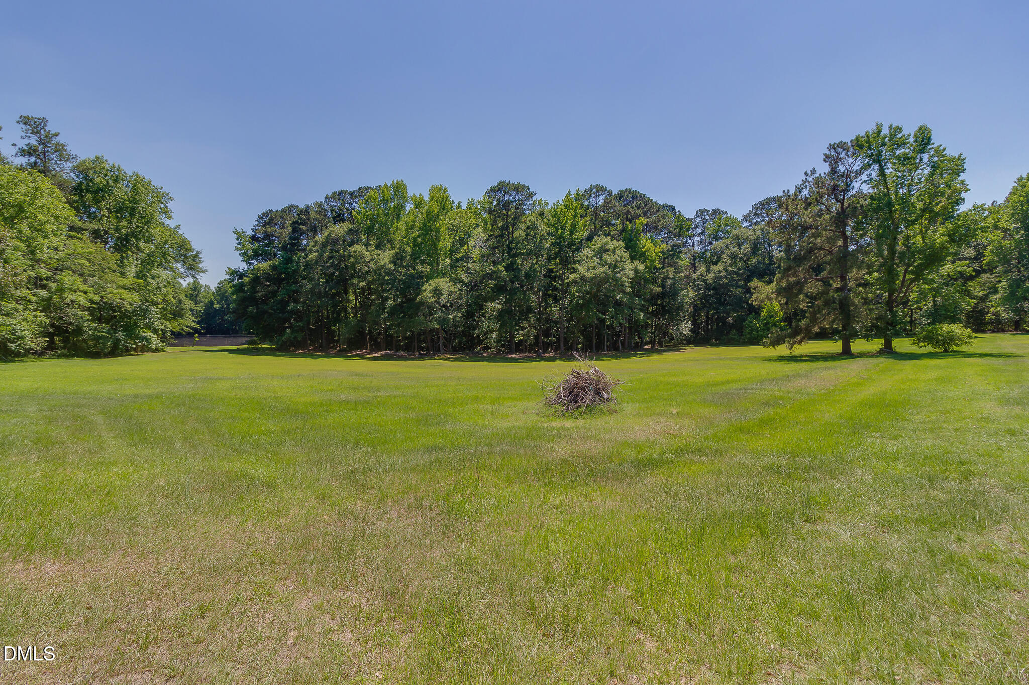 890 Wiggins Road Property Photo 1