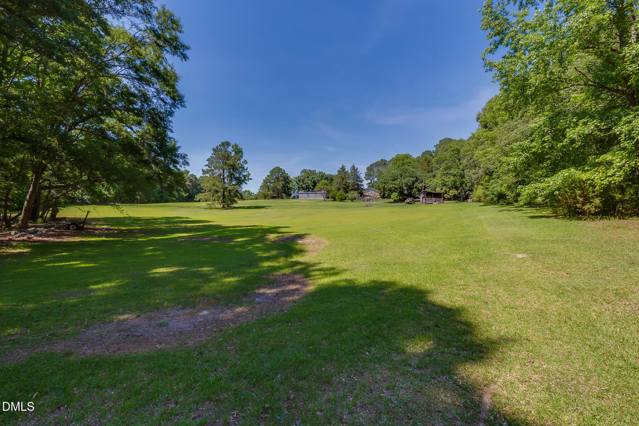 890 Wiggins Road Property Photo 3