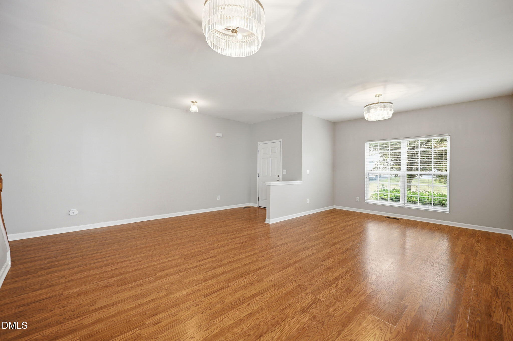 8709 Kaplan Woods Way Property Photo 4