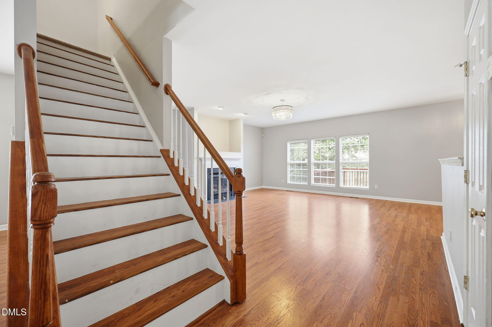 8709 Kaplan Woods Way Property Photo 6
