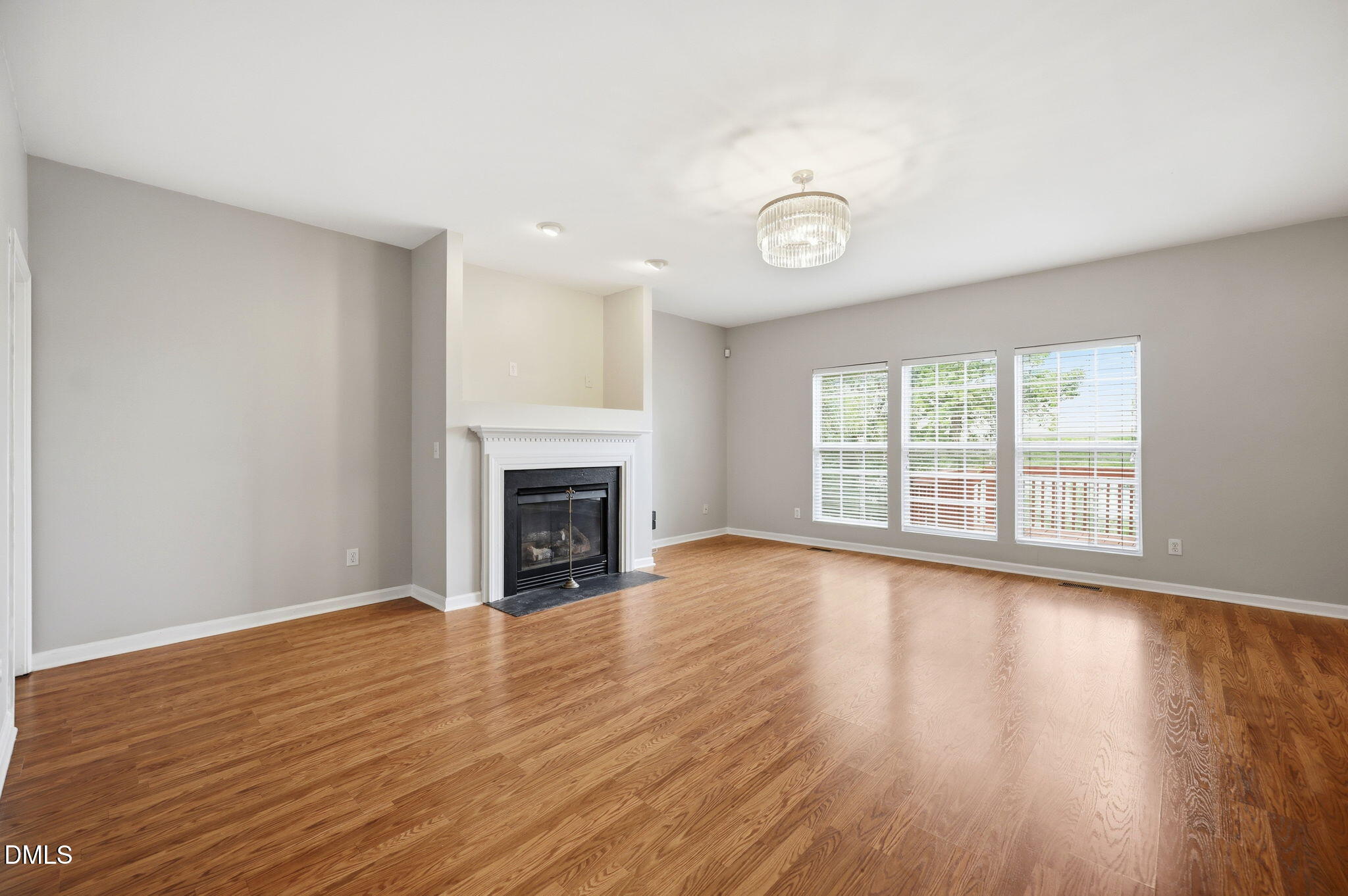 8709 Kaplan Woods Way Property Photo 7