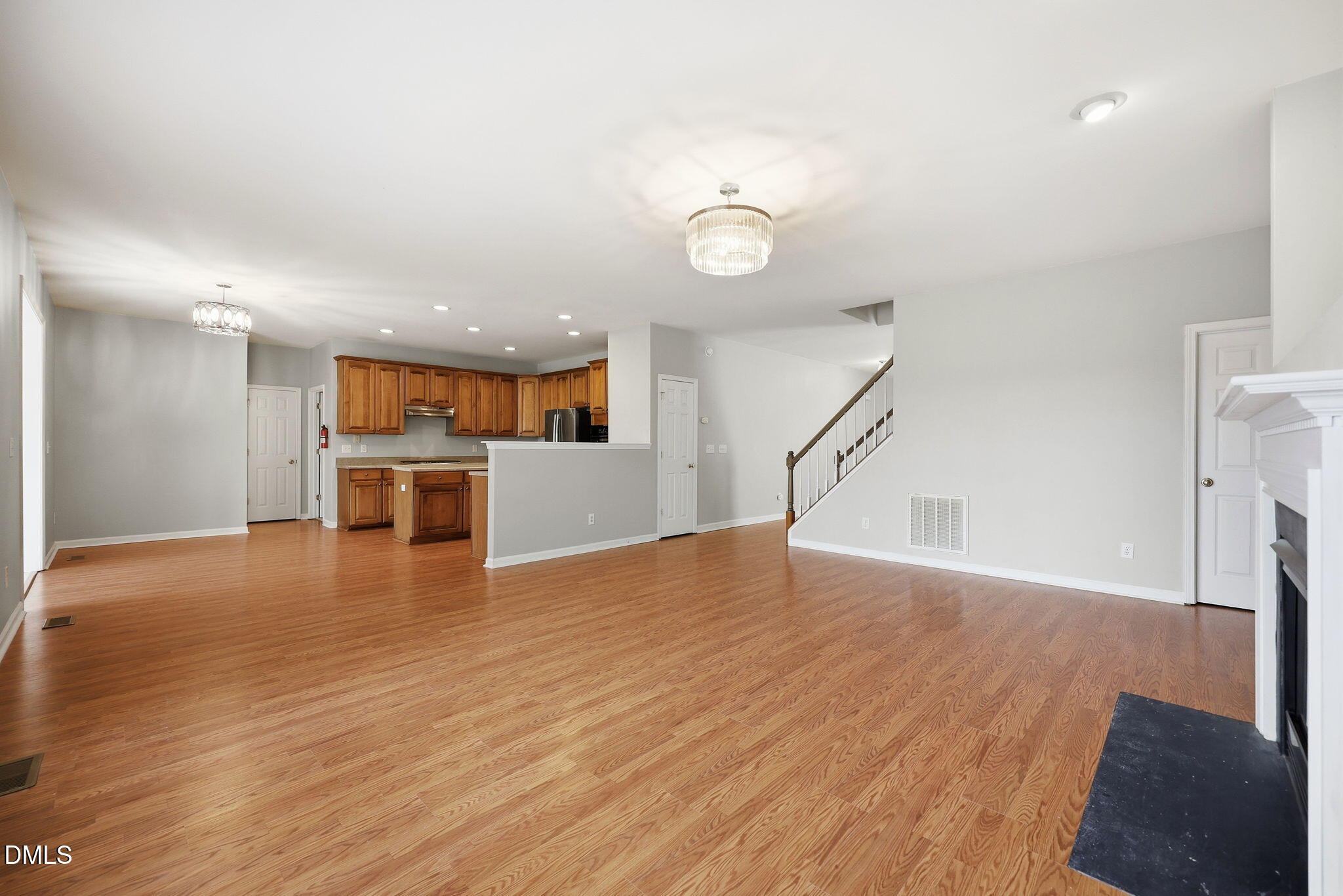 8709 Kaplan Woods Way Property Photo 9