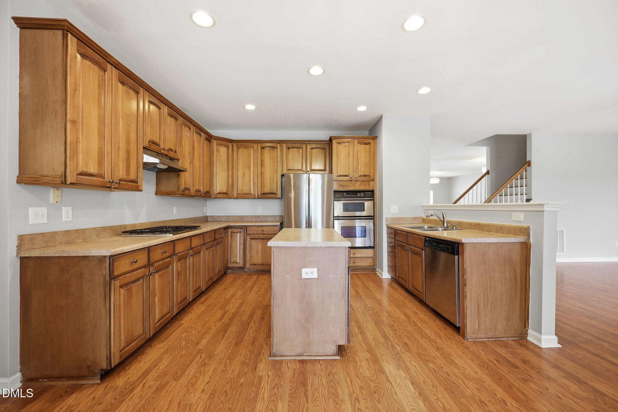 8709 Kaplan Woods Way Property Photo 12